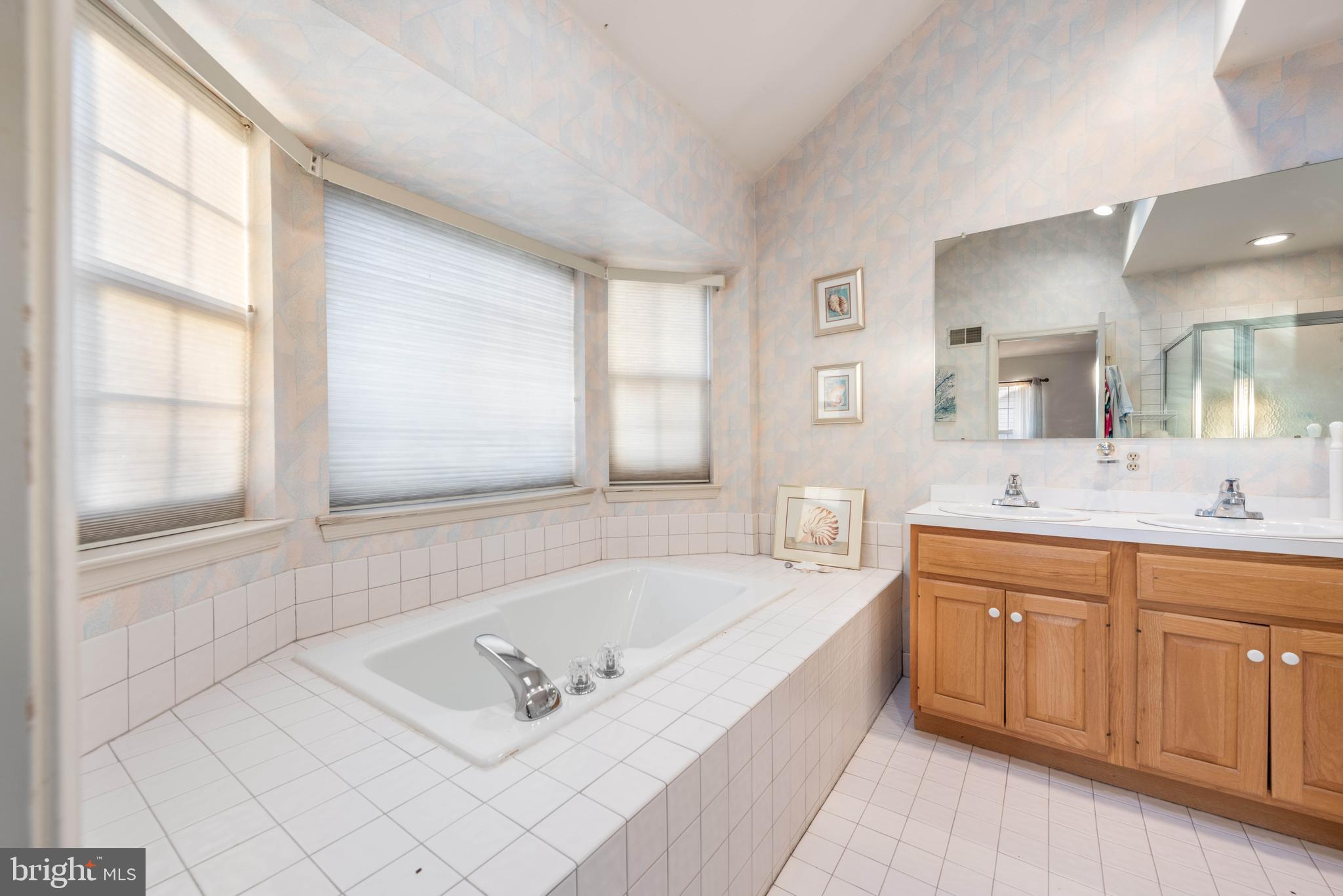 MEWS AT VALLEY FOR - Residential