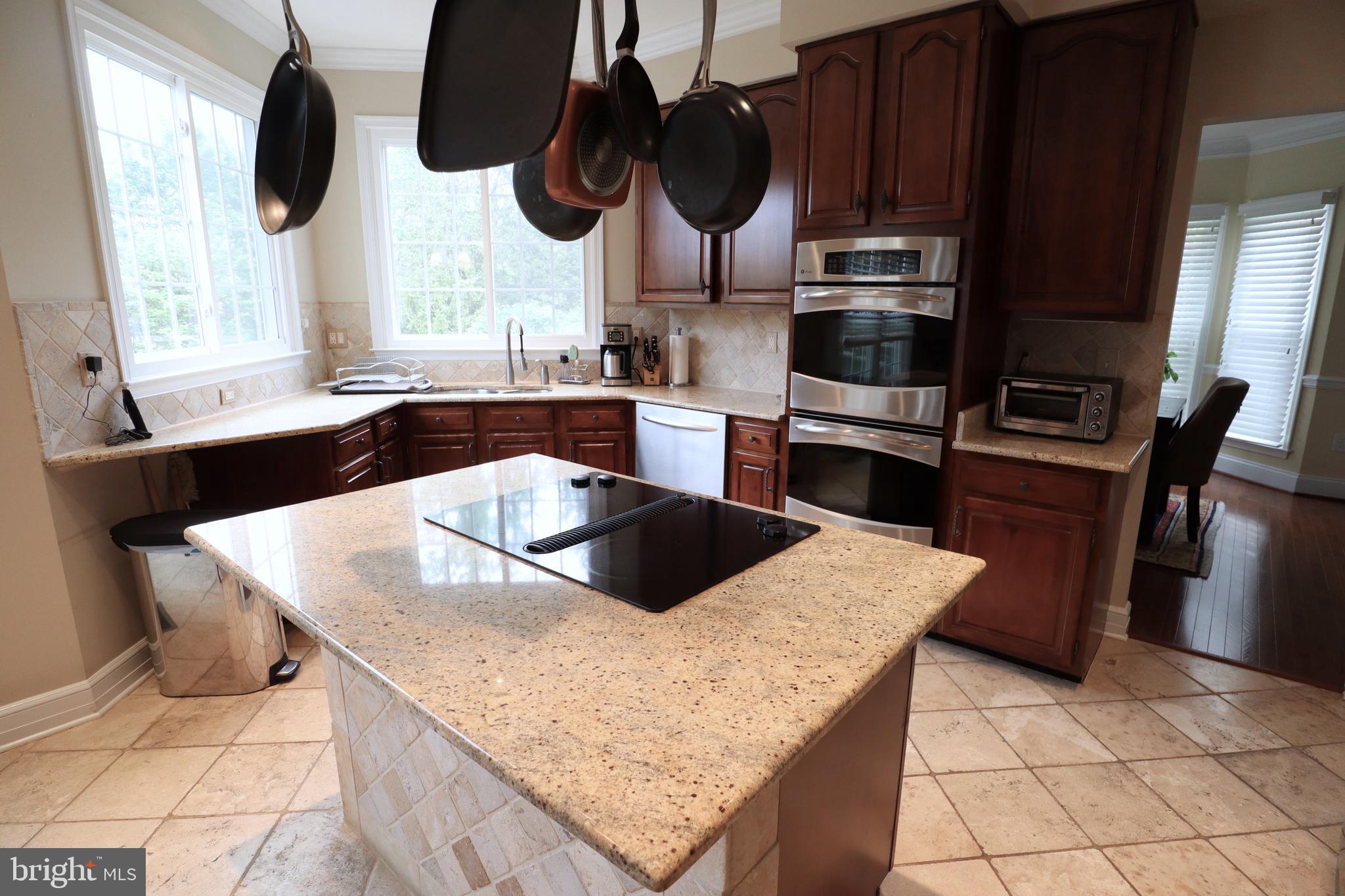 CASCADES/POTOMAC - Residential