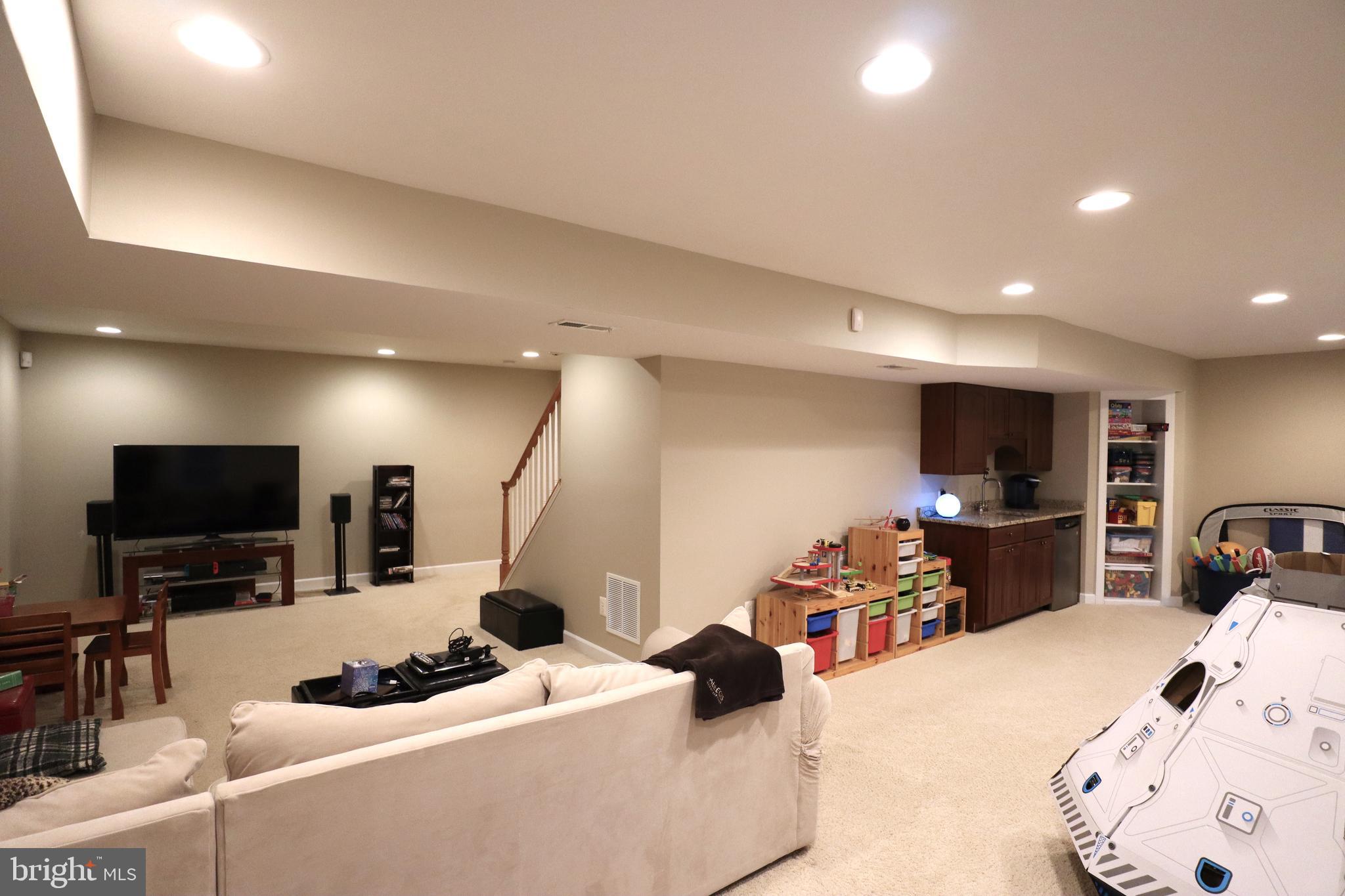 CASCADES/POTOMAC - Residential