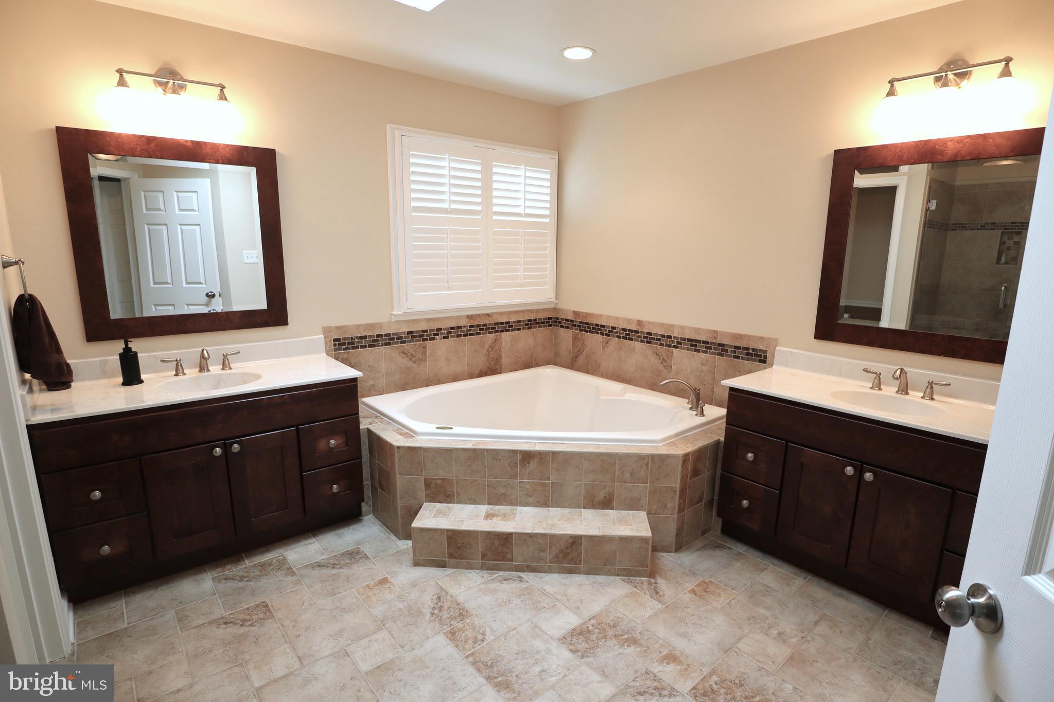 CASCADES/POTOMAC - Residential