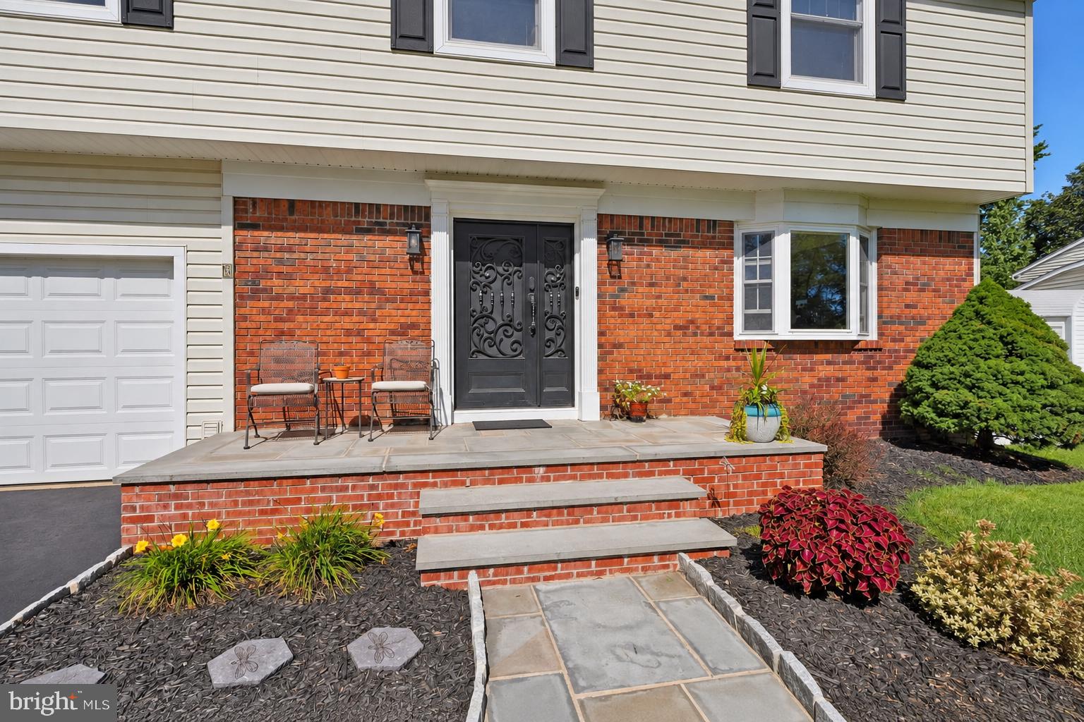 8 NANCIA DRIVE