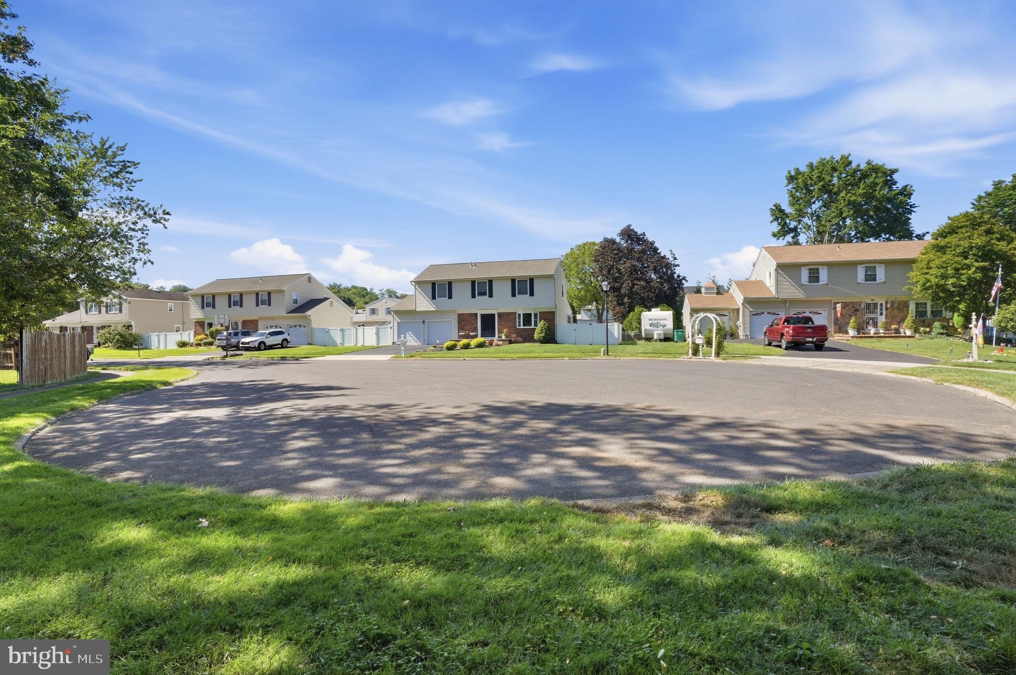 8 NANCIA COURT