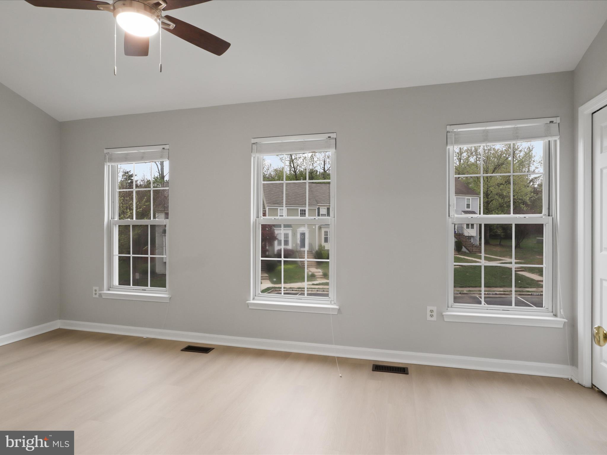 ROLLING BROOK - Residential Lease