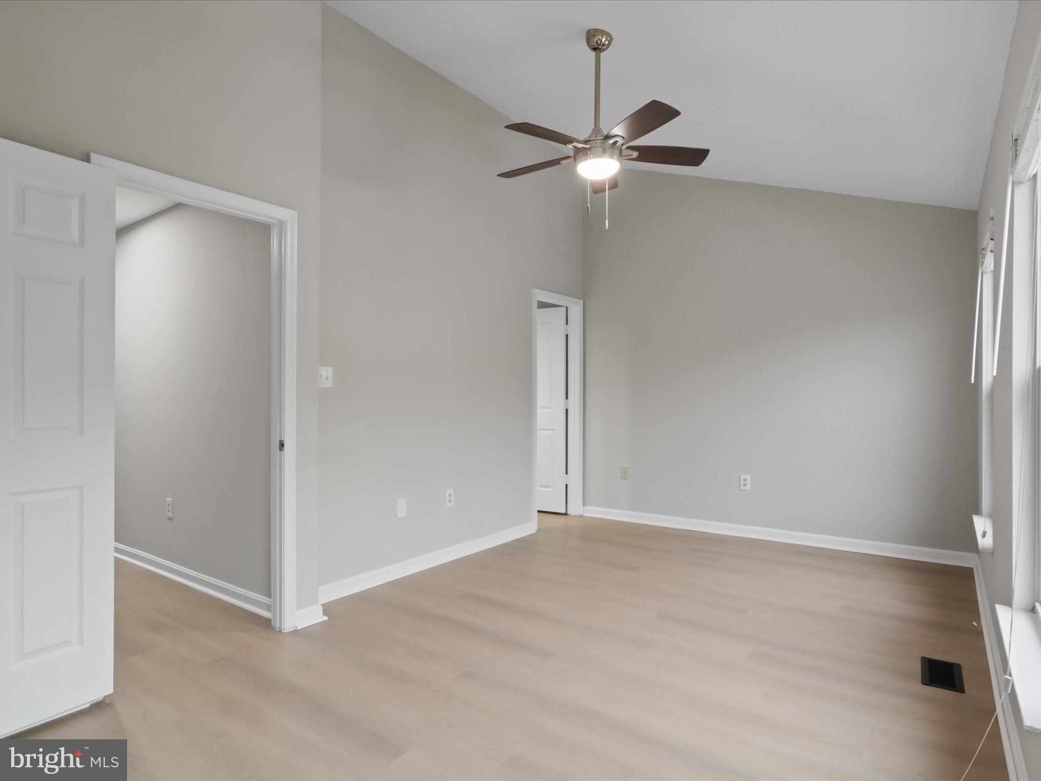 ROLLING BROOK - Residential Lease