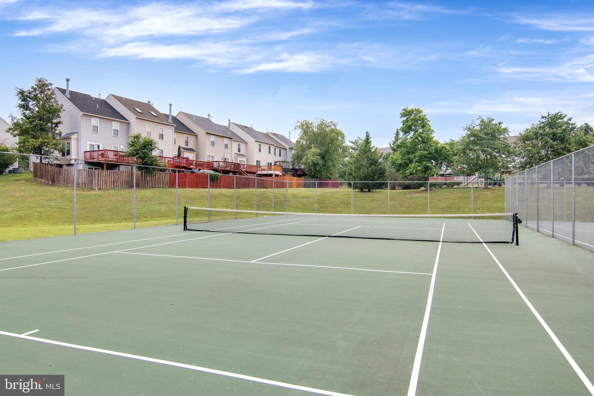 ROLLING BROOK - Residential Lease