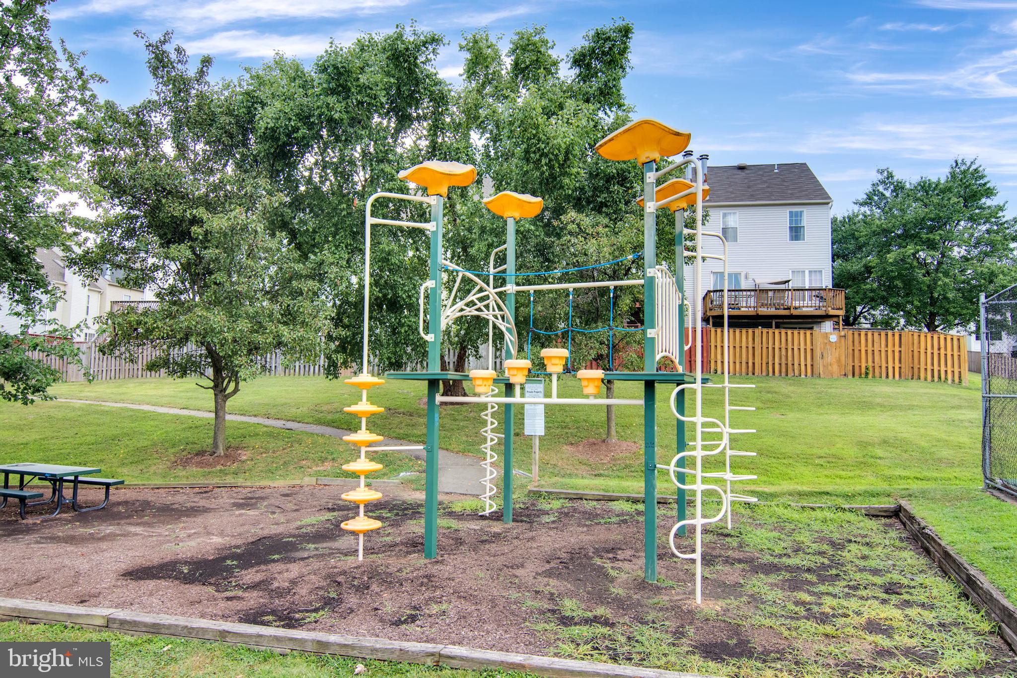 ROLLING BROOK - Residential Lease