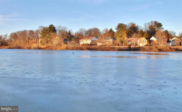 THOMAS CHOICE GARDENS - Residential Lease