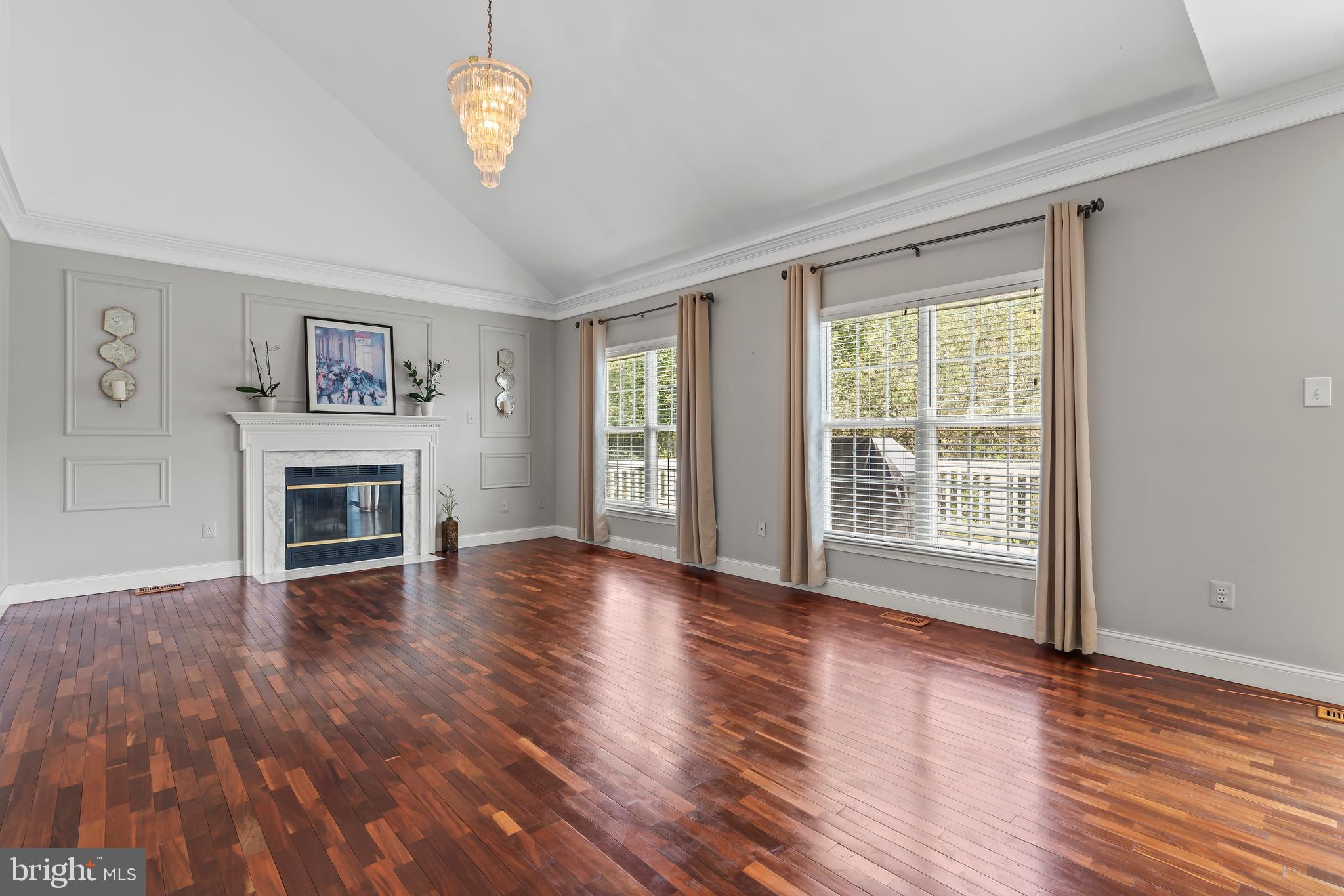 KINGS SQUARE - Residential