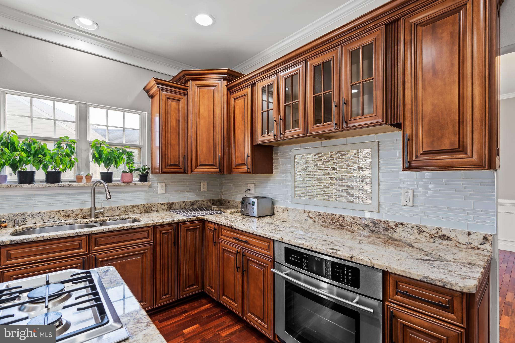 KINGS SQUARE - Residential