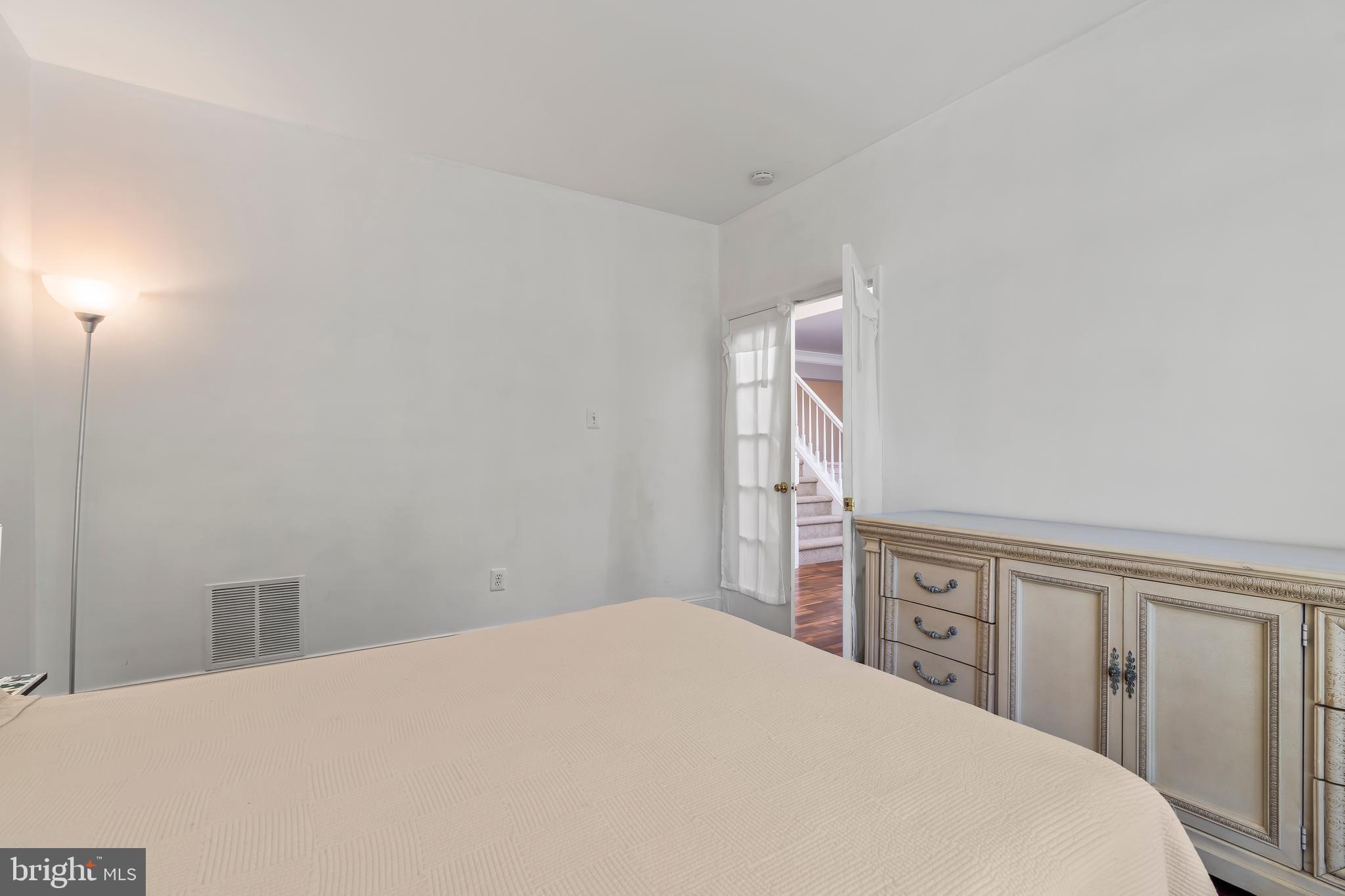 KINGS SQUARE - Residential