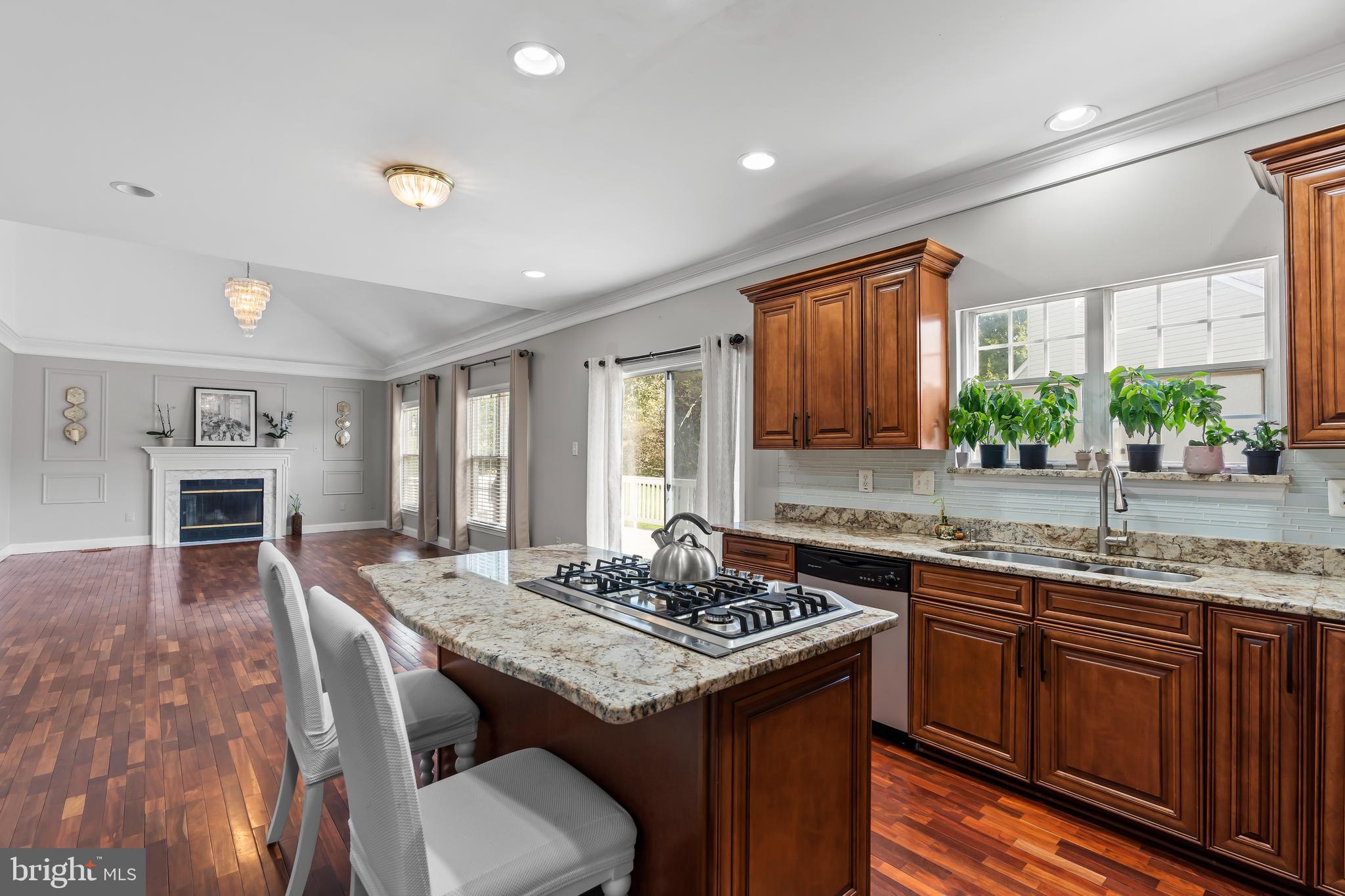 KINGS SQUARE - Residential