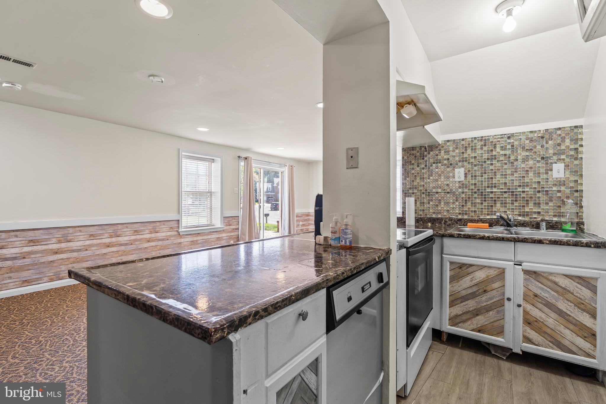 KINGS SQUARE - Residential