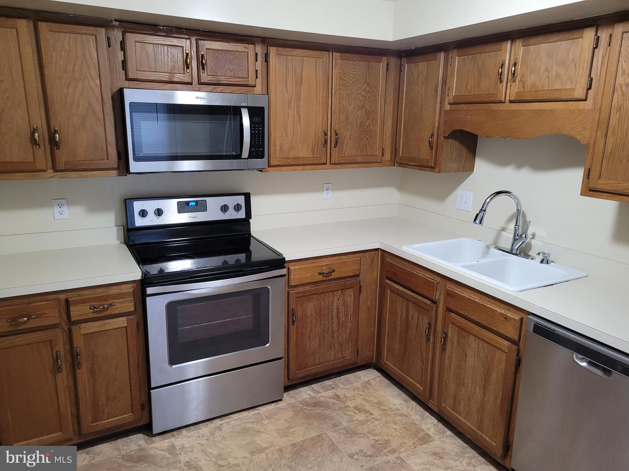 WATERSIDE - Residential