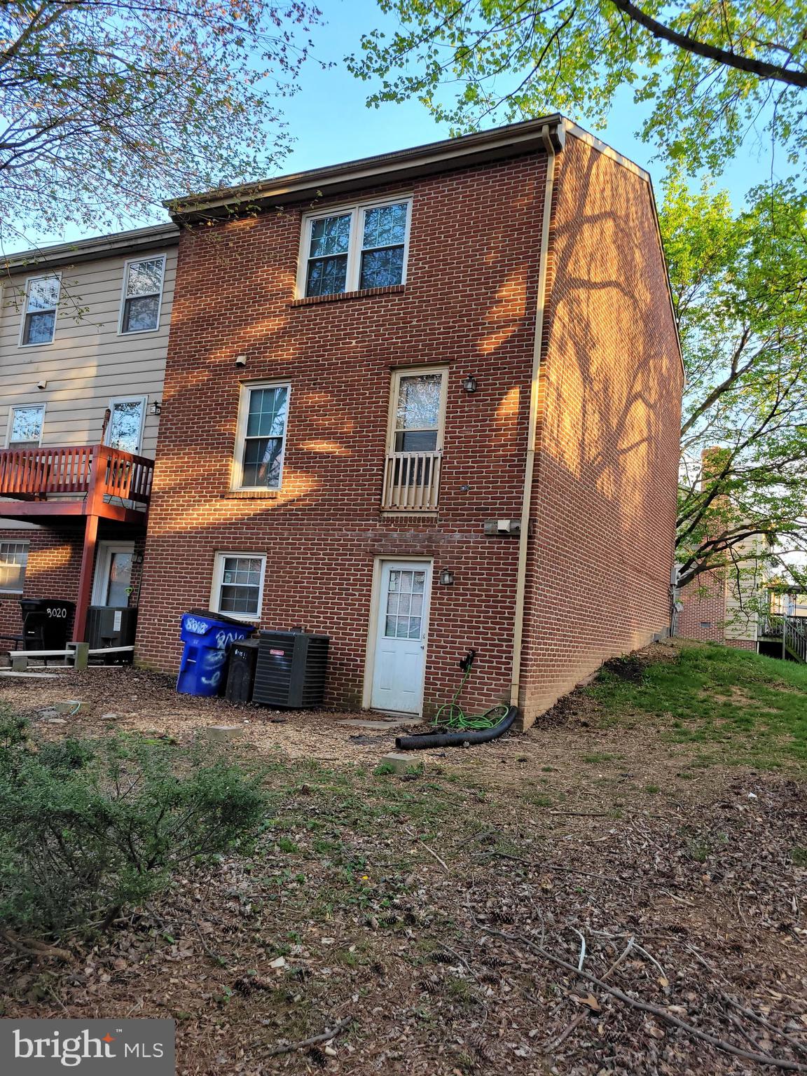 WATERSIDE - Residential