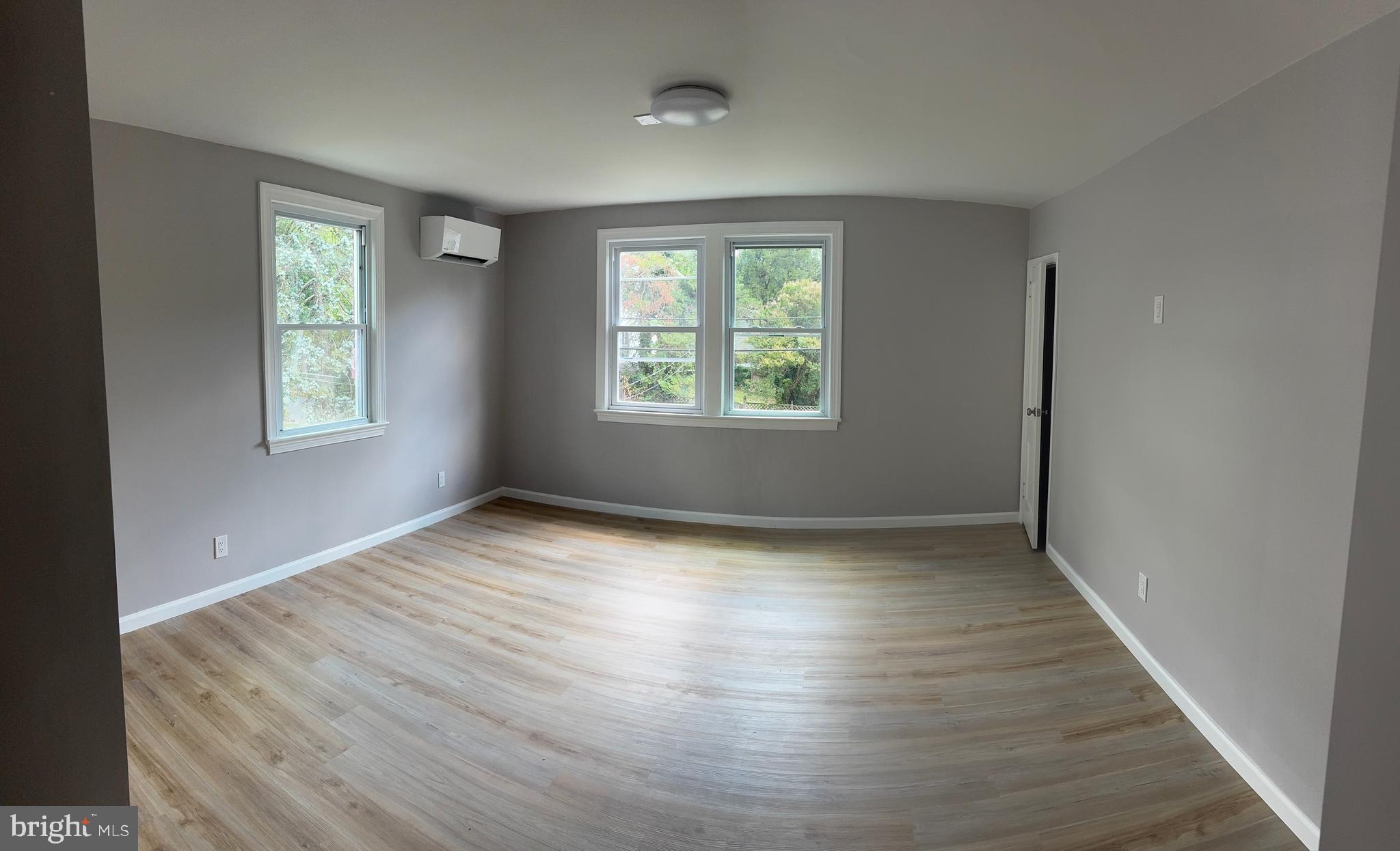 MOUNT RAINIER - Residential Lease