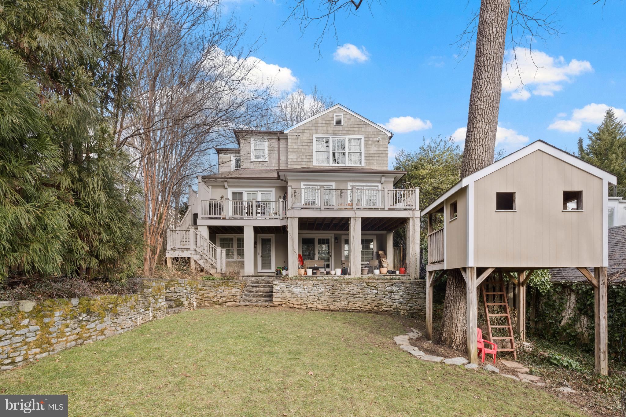 WESLEY HEIGHTS - Residential