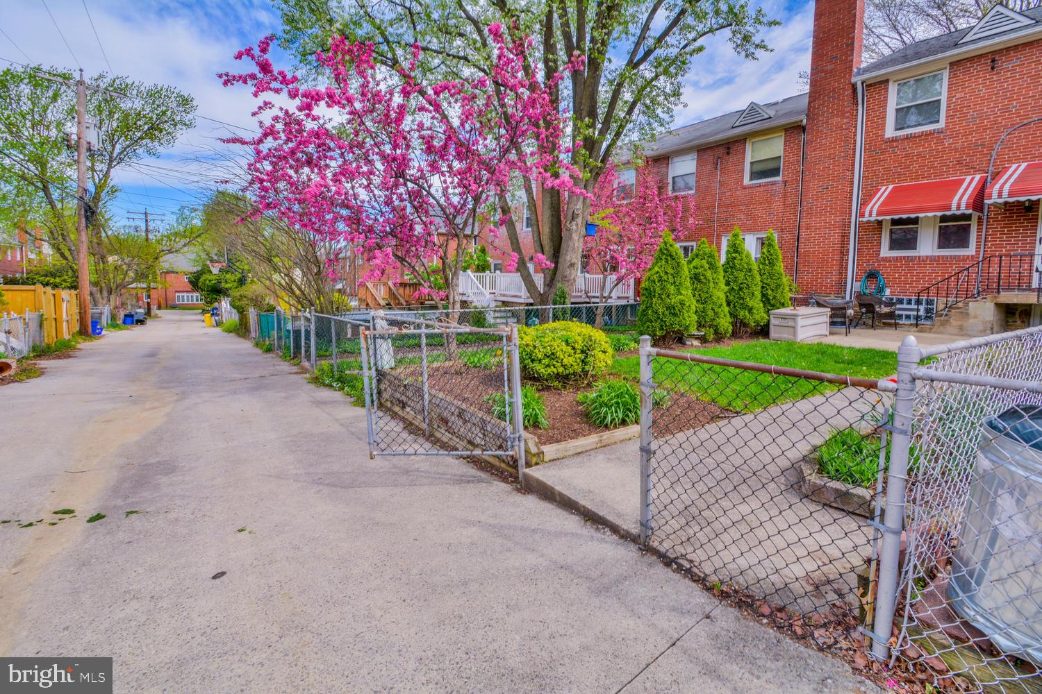 SHADY NOOK - Residential