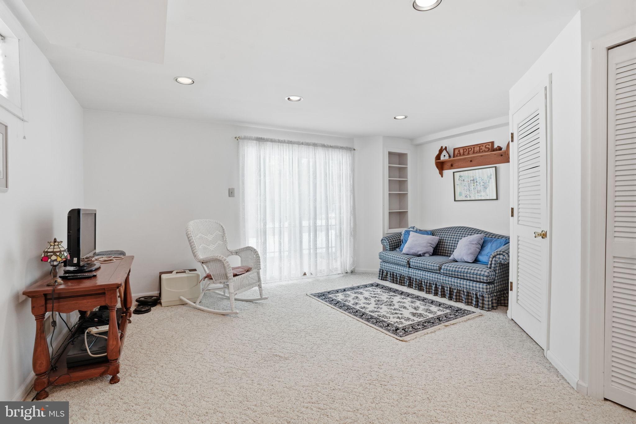 EAGLE RIDGE - Residential