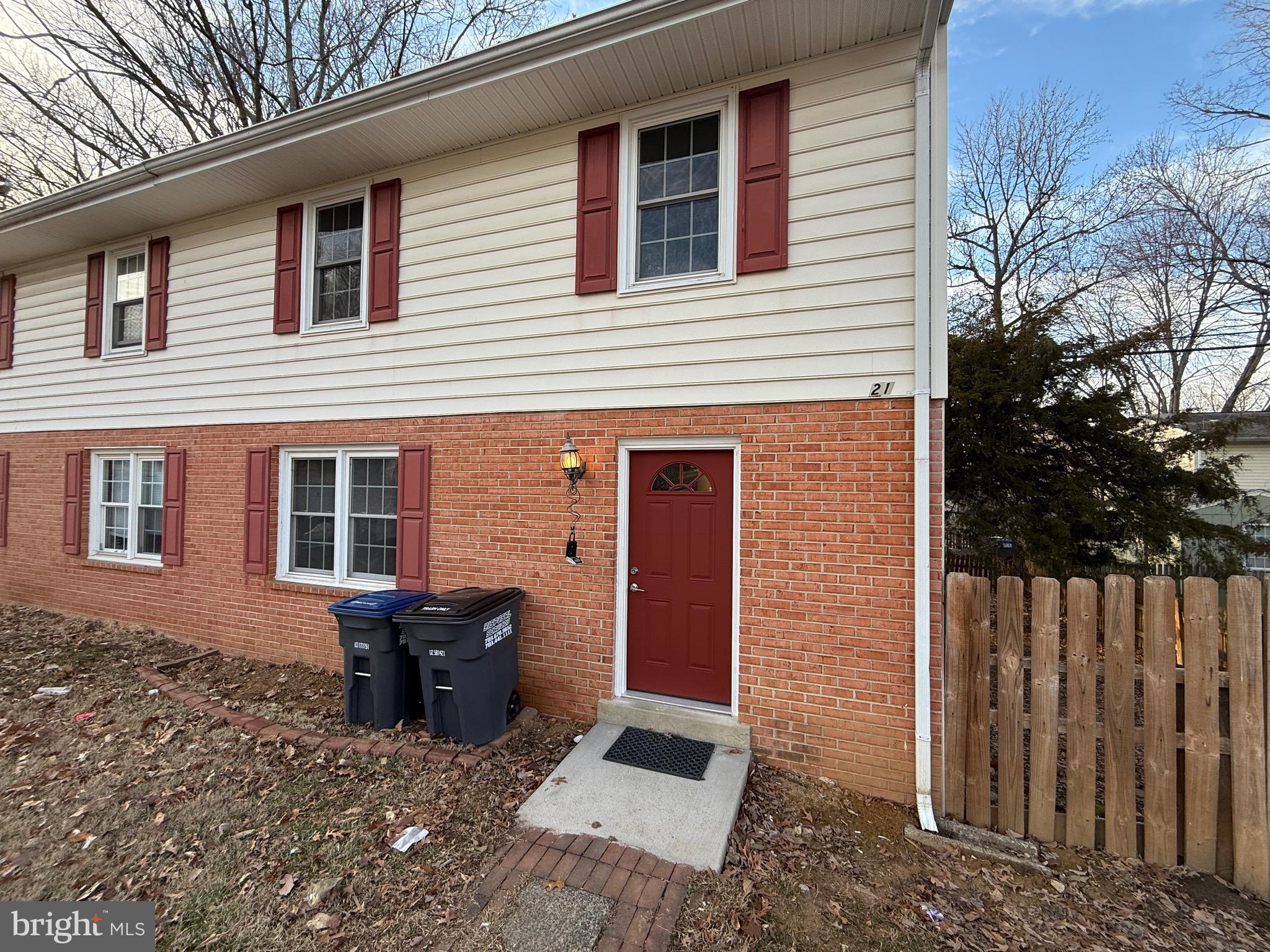 STAFFORD OAKS - Residential Lease