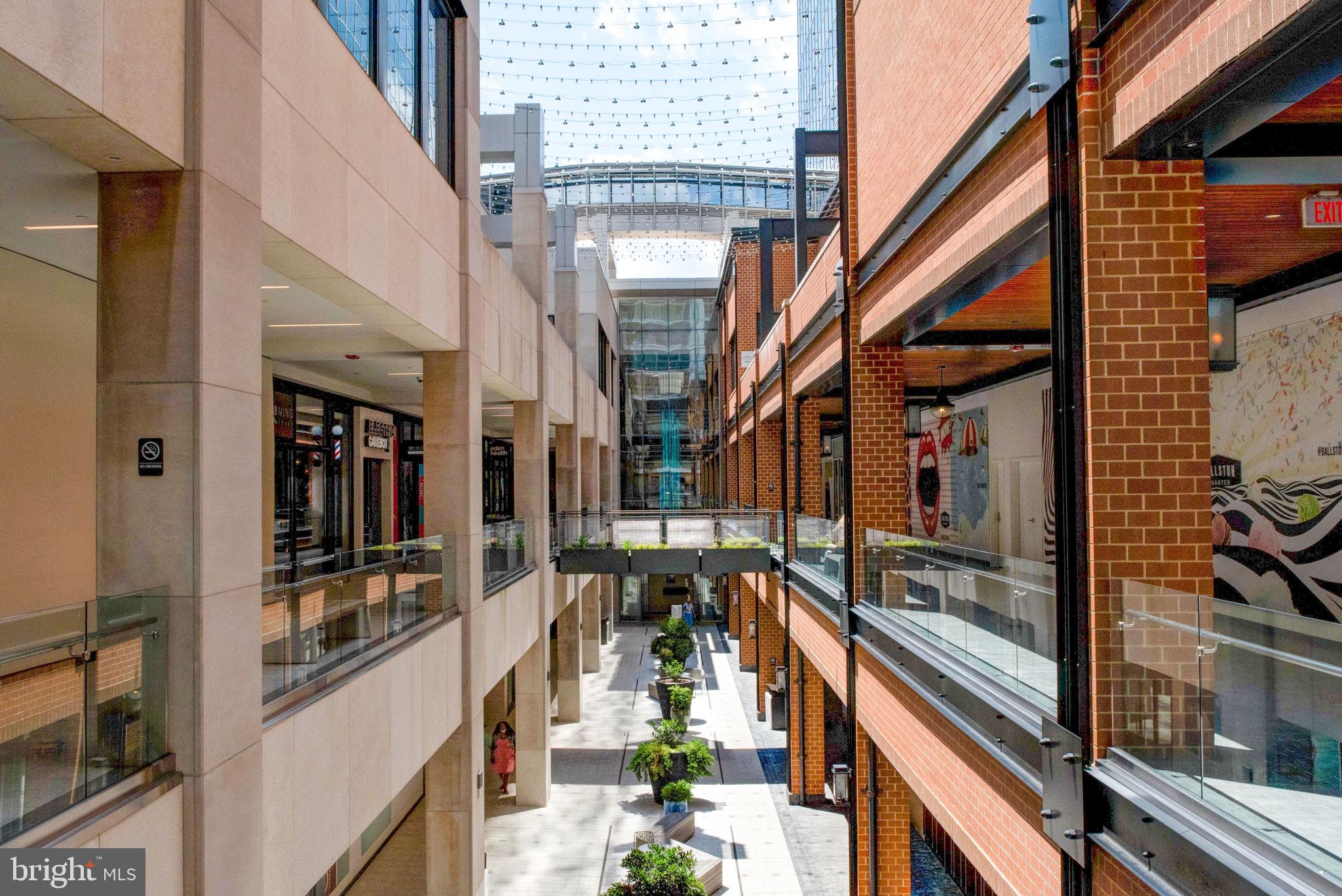 TOWNES OF BALLSTON - Residential