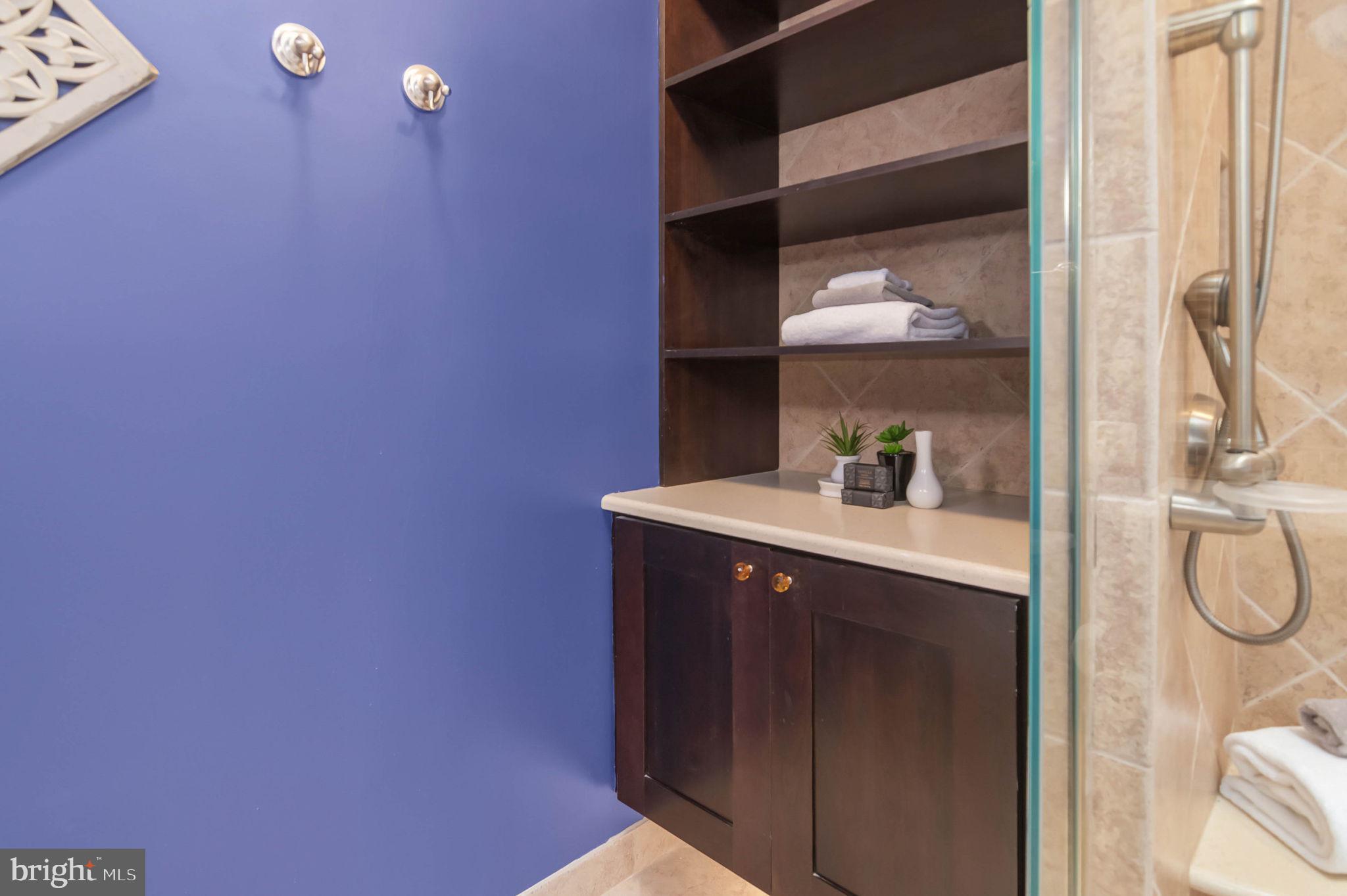 TOWNES OF BALLSTON - Residential