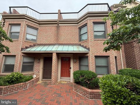 611 N TAZEWELL STREET ARLINGTON VA 22203
