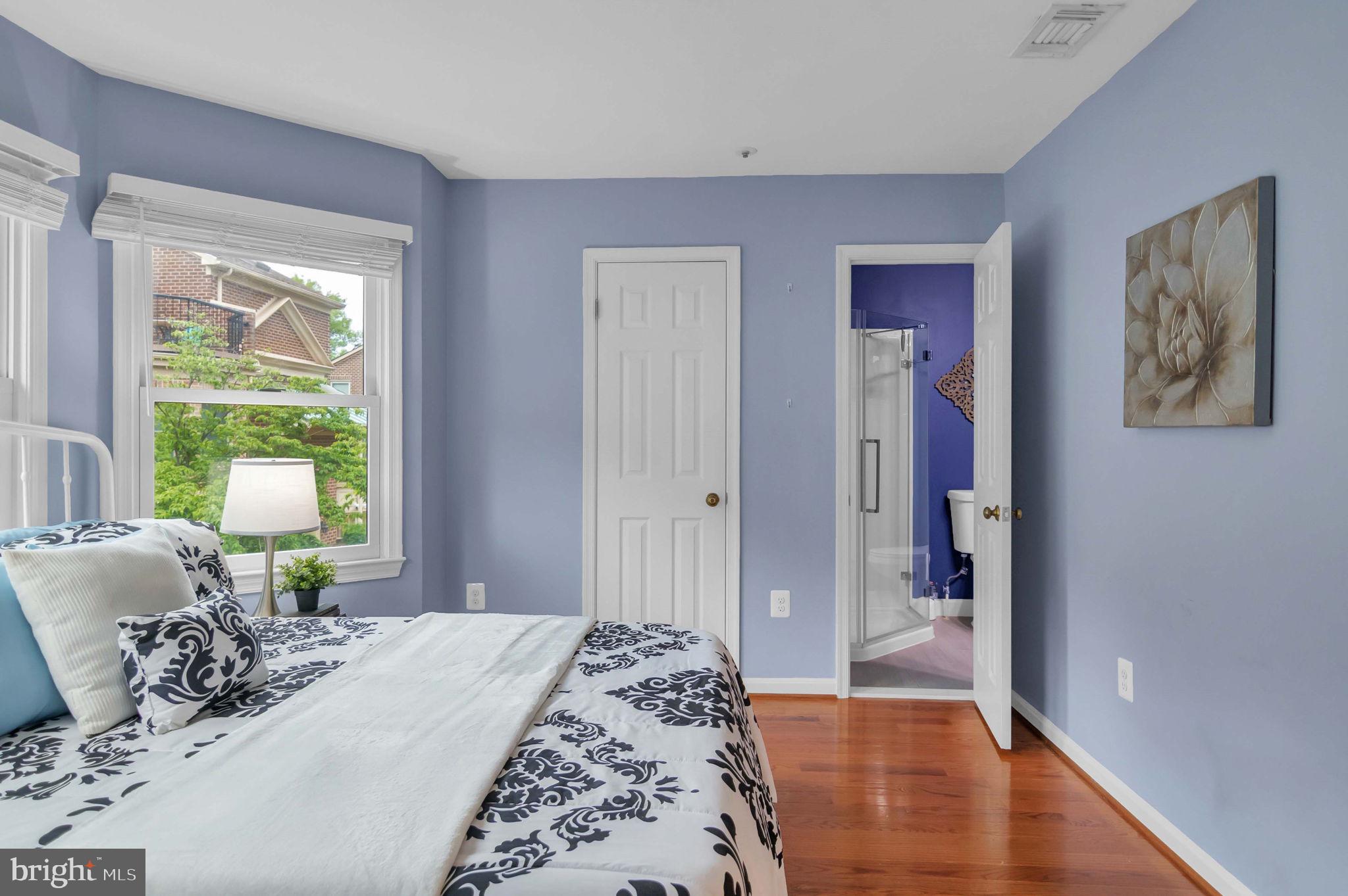 TOWNES OF BALLSTON - Residential