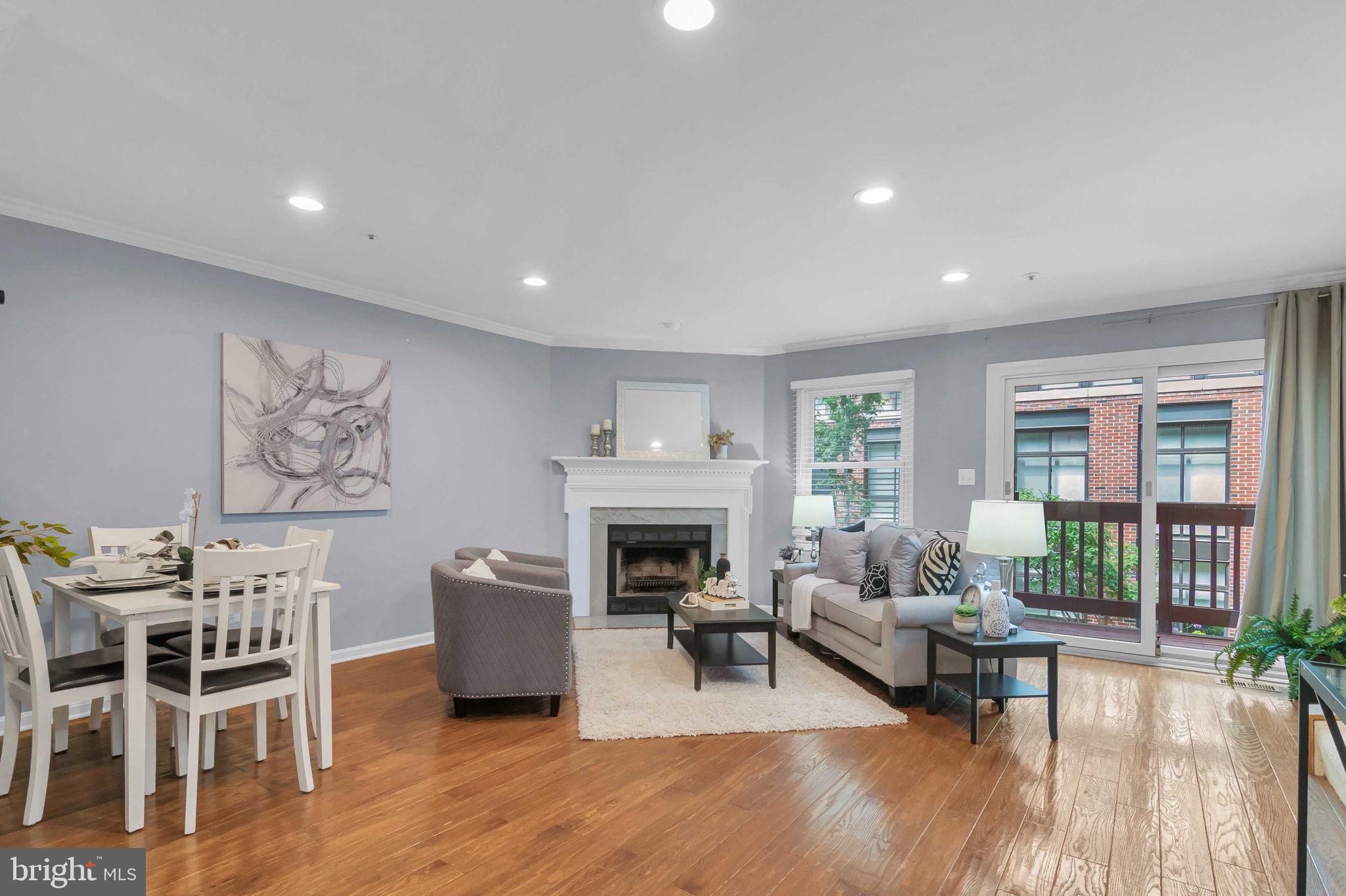 TOWNES OF BALLSTON - Residential