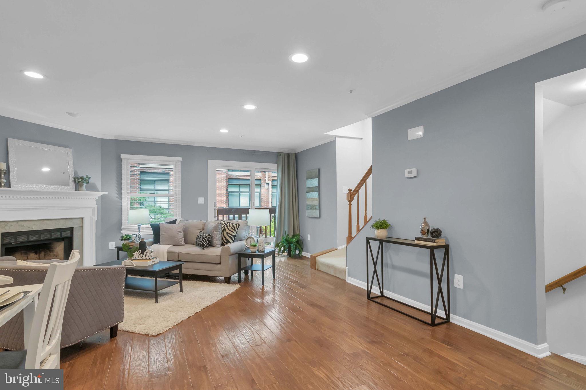 TOWNES OF BALLSTON - Residential