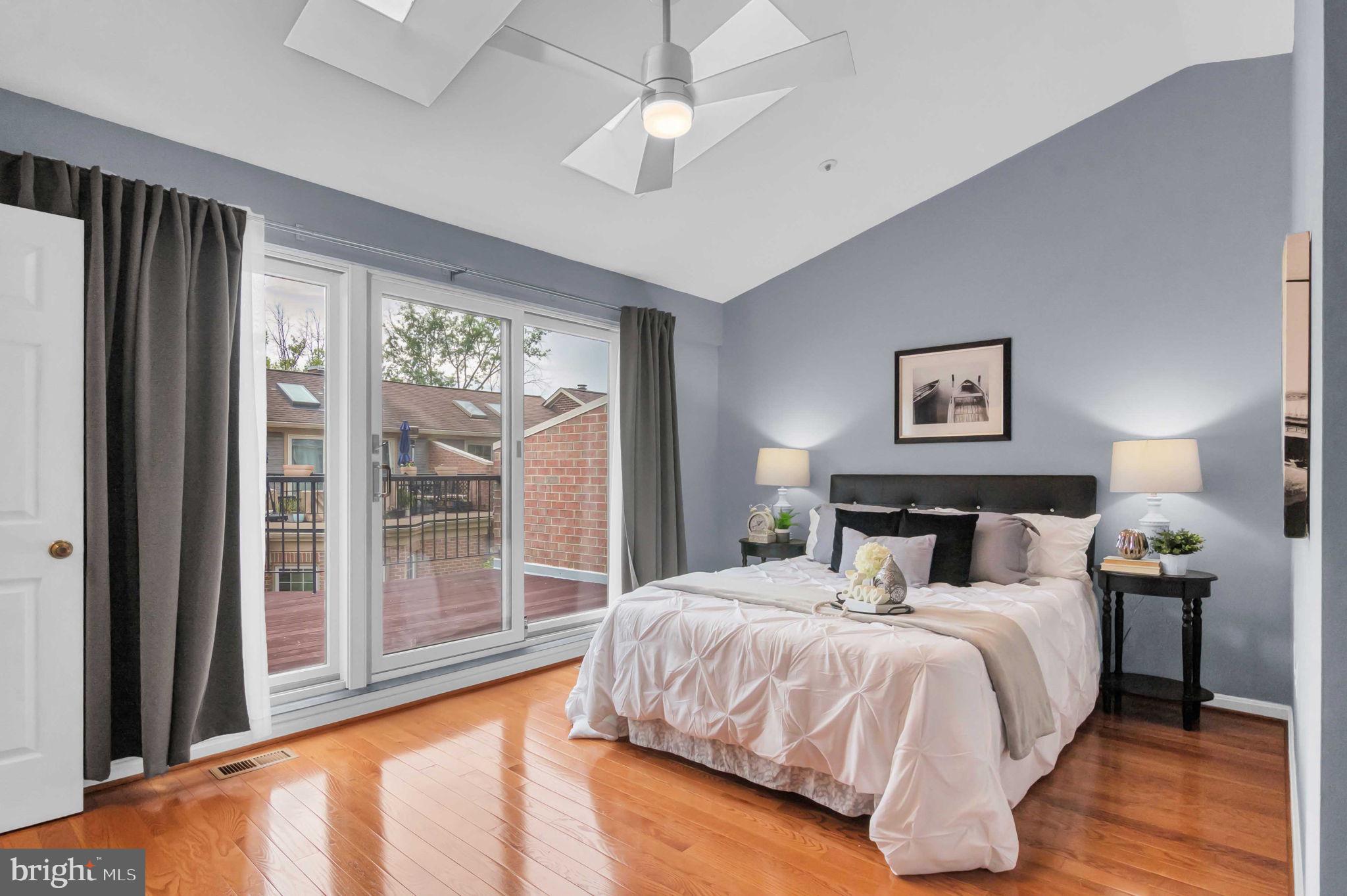 TOWNES OF BALLSTON - Residential