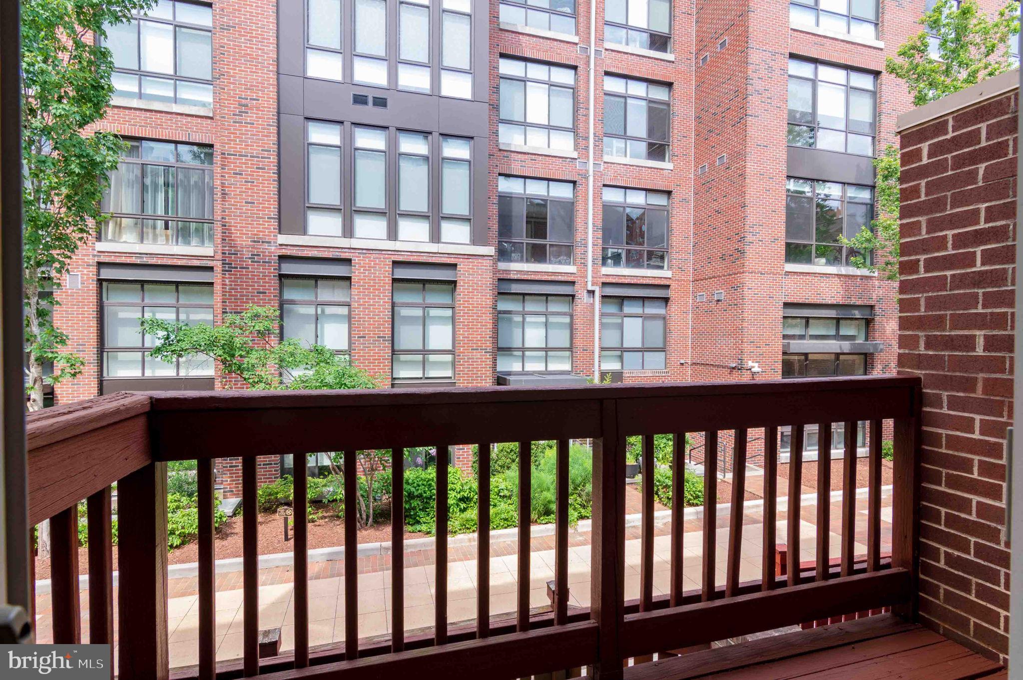 TOWNES OF BALLSTON - Residential