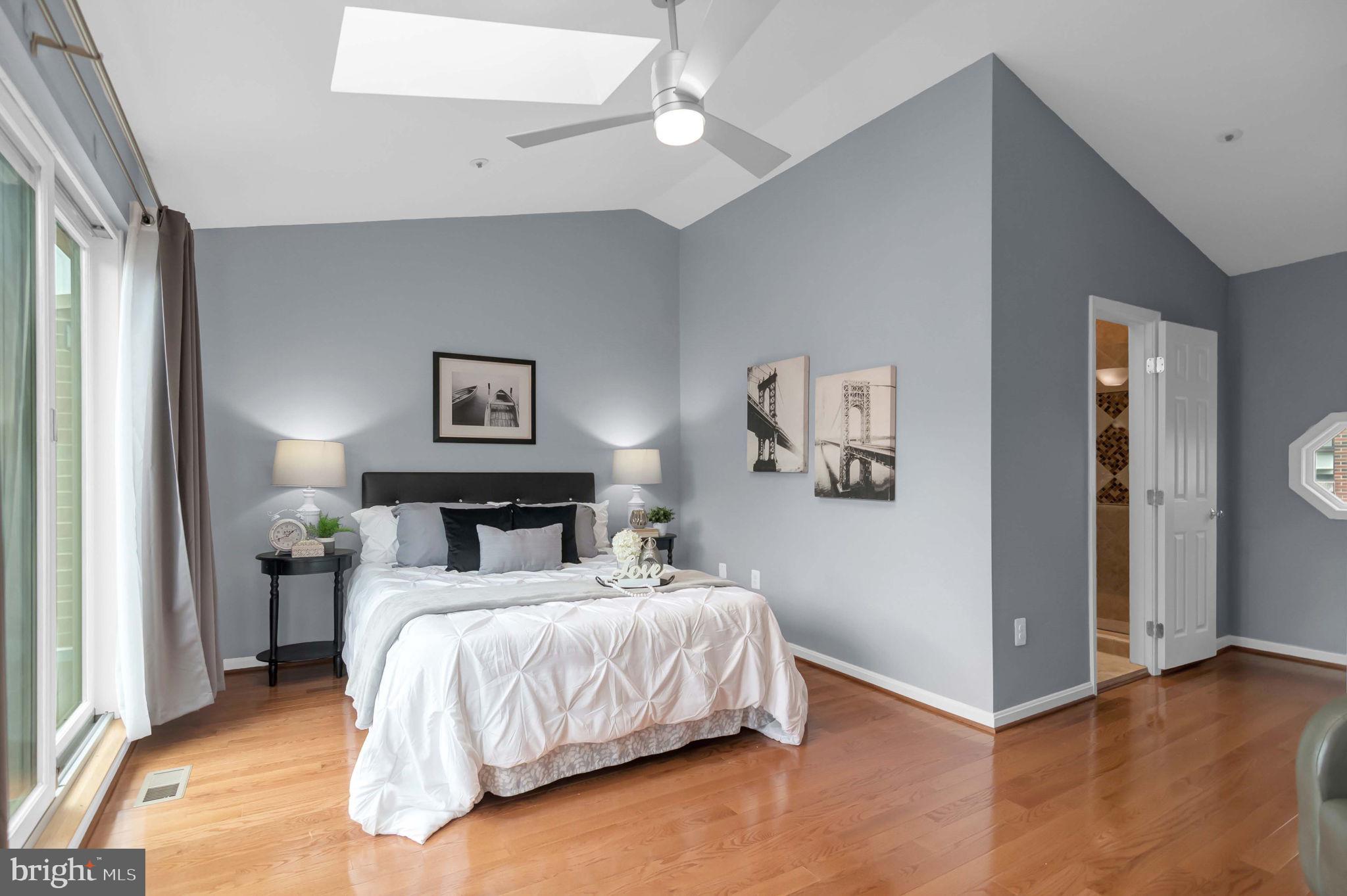 TOWNES OF BALLSTON - Residential