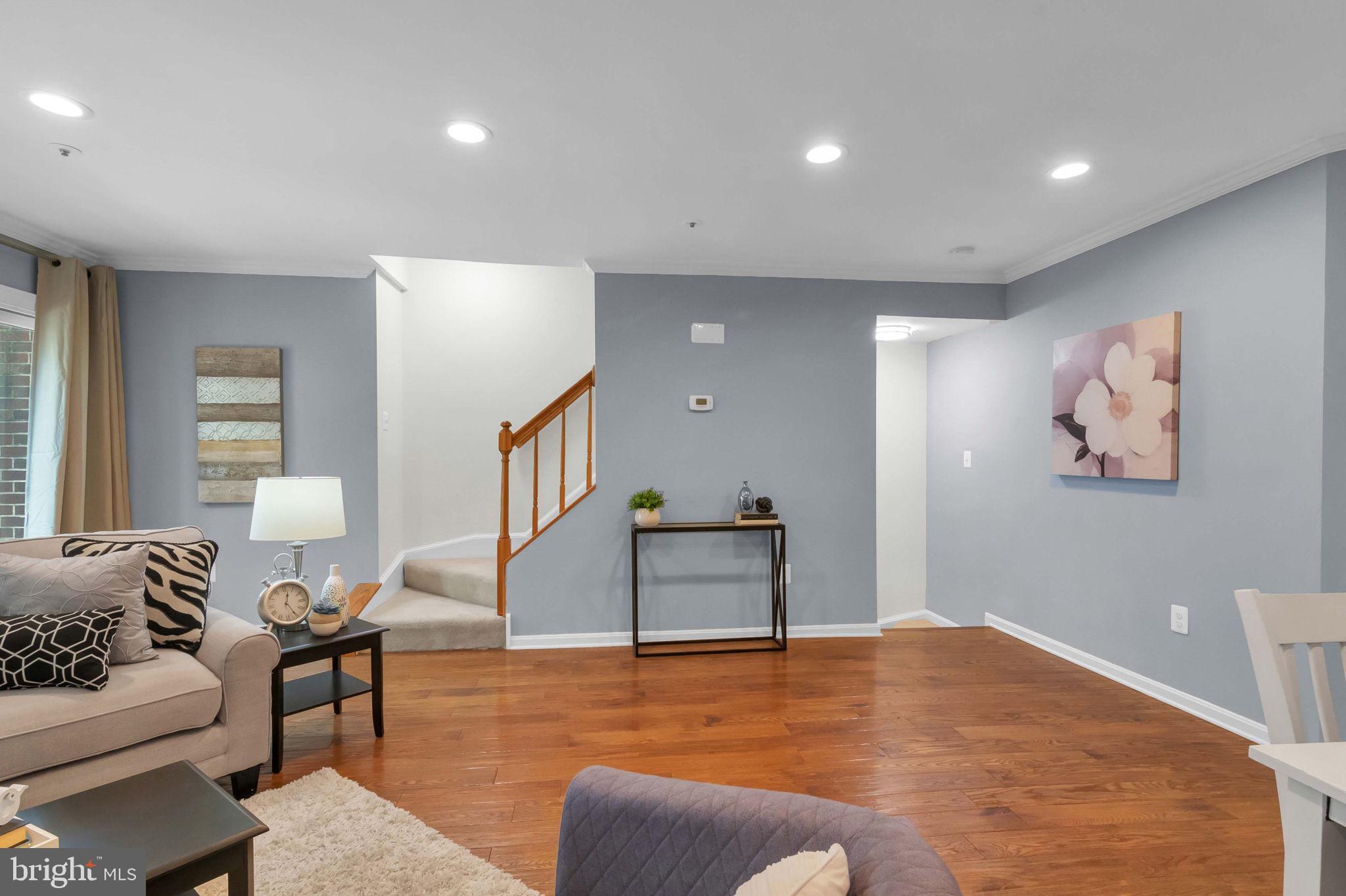 TOWNES OF BALLSTON - Residential