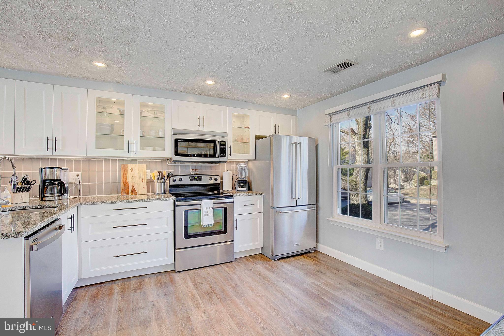 WHISPERING WOODS - Residential