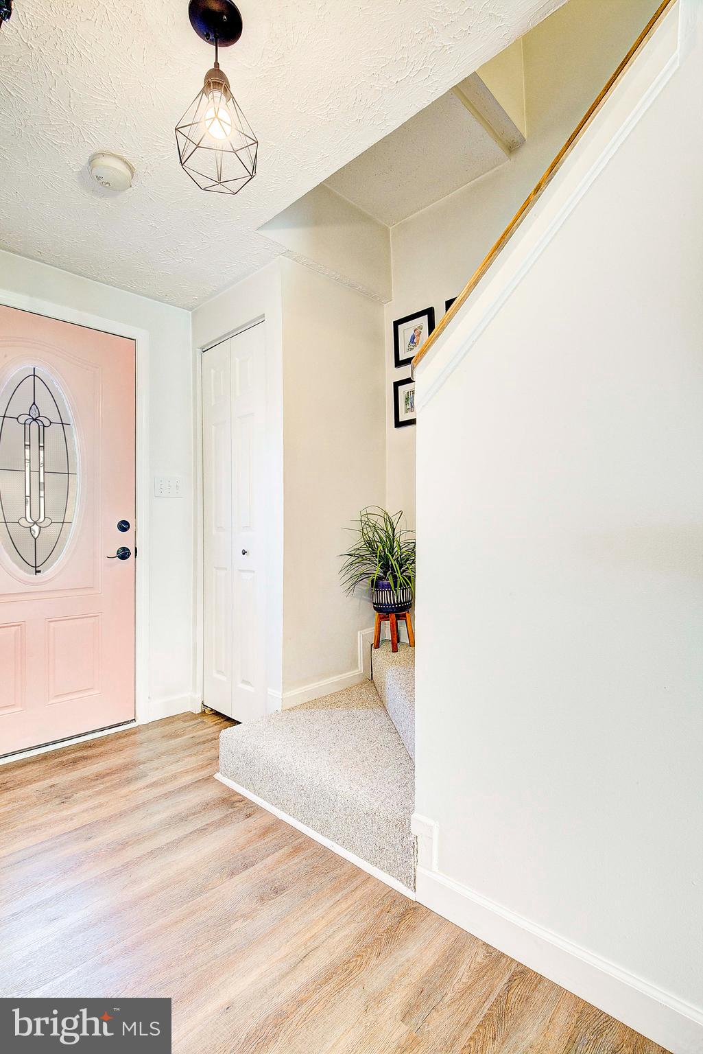 WHISPERING WOODS - Residential