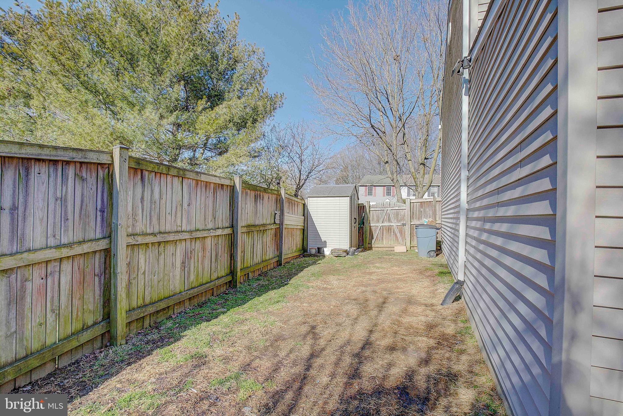 WHISPERING WOODS - Residential