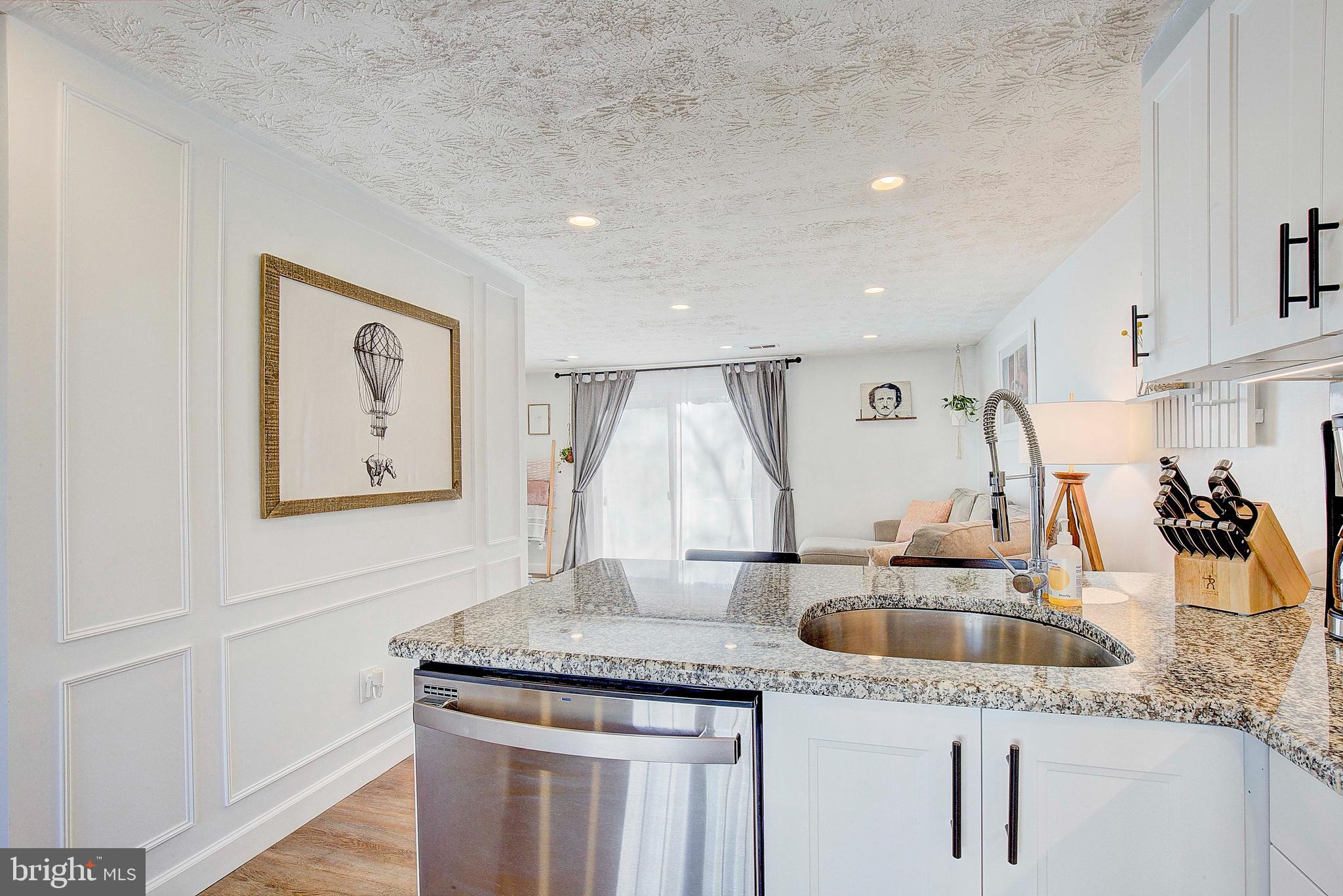 WHISPERING WOODS - Residential