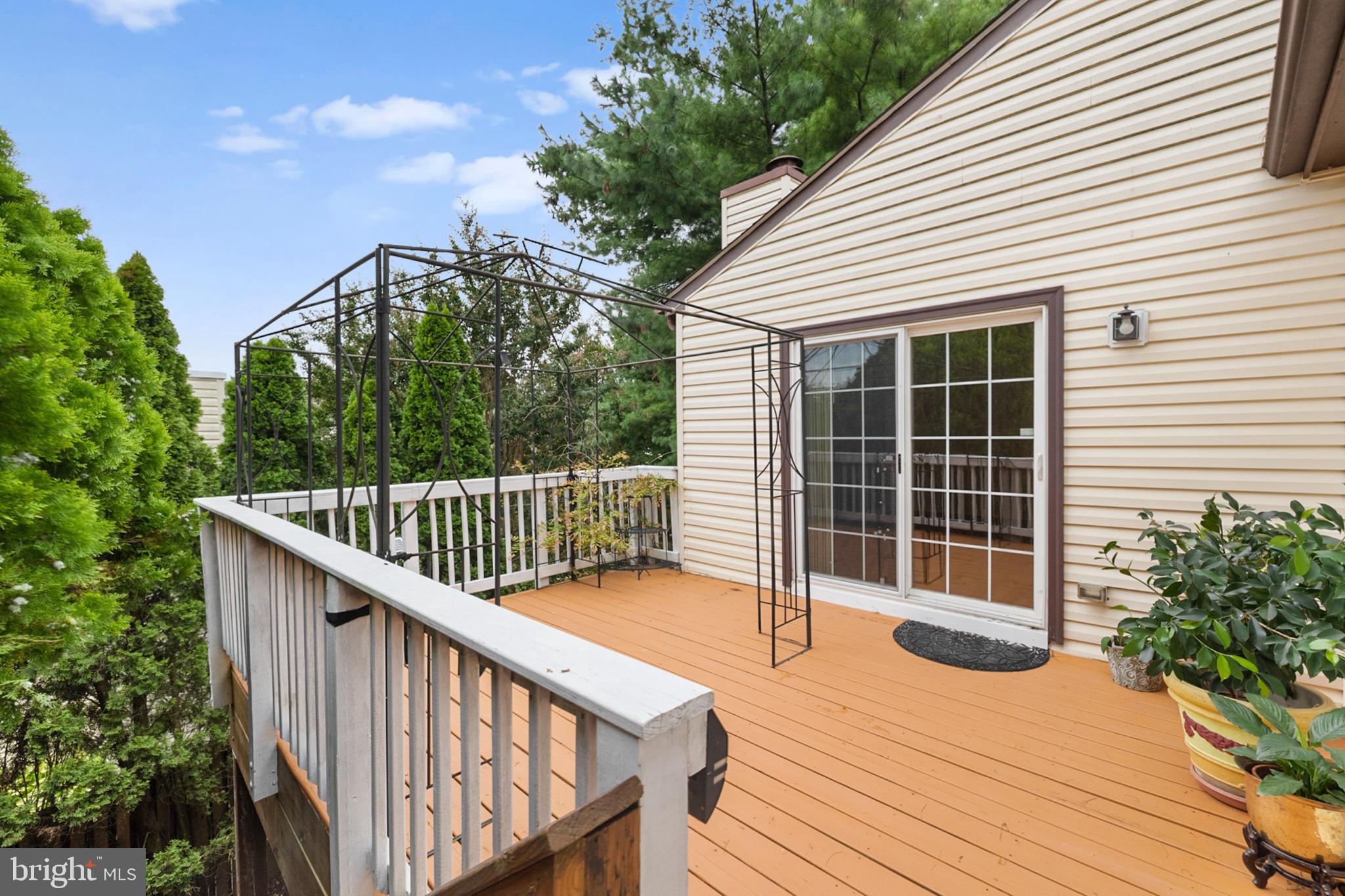 BELLE POND FARM - Residential