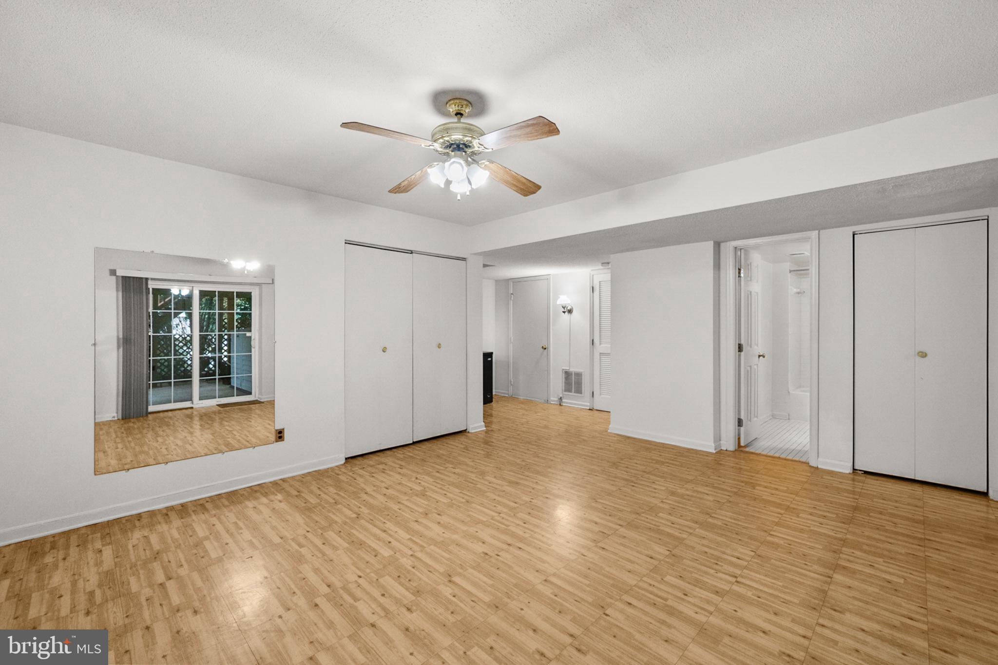 BELLE POND FARM - Residential