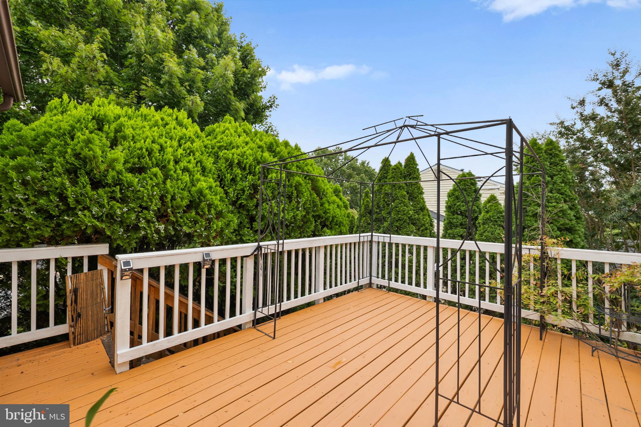 BELLE POND FARM - Residential