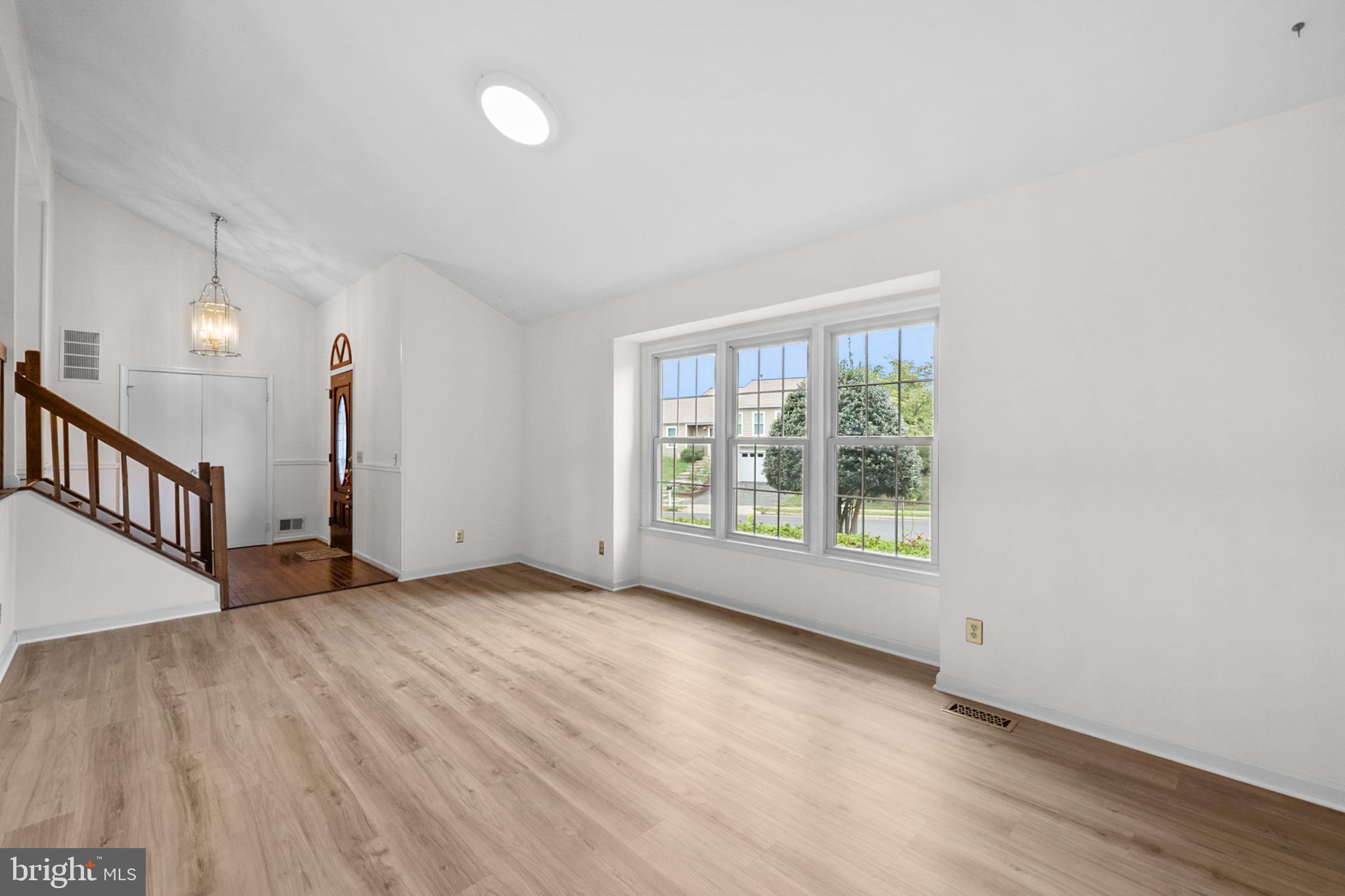 5515 BUGGY WHIP DRIVE