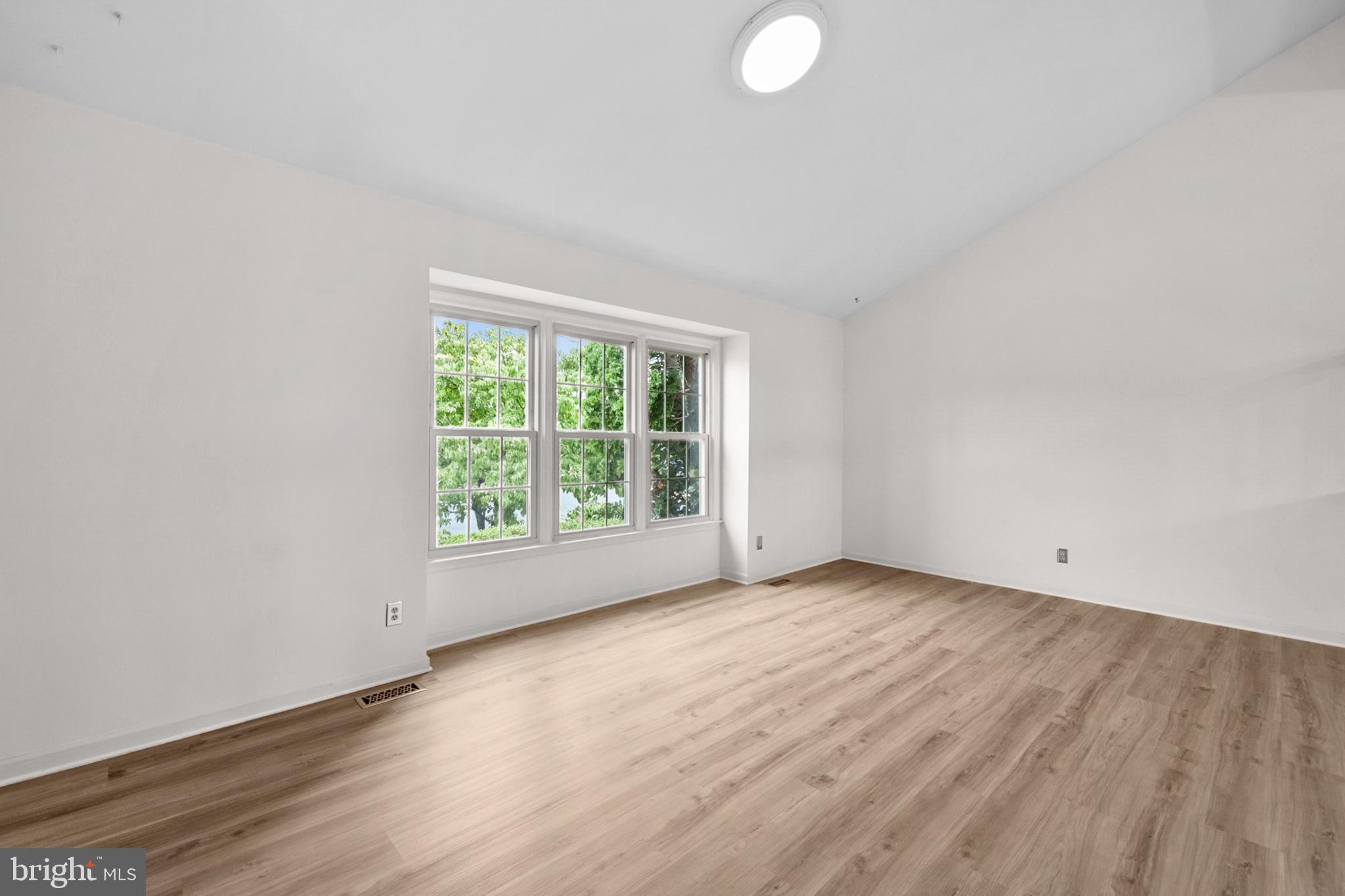 5515 BUGGY WHIP DRIVE