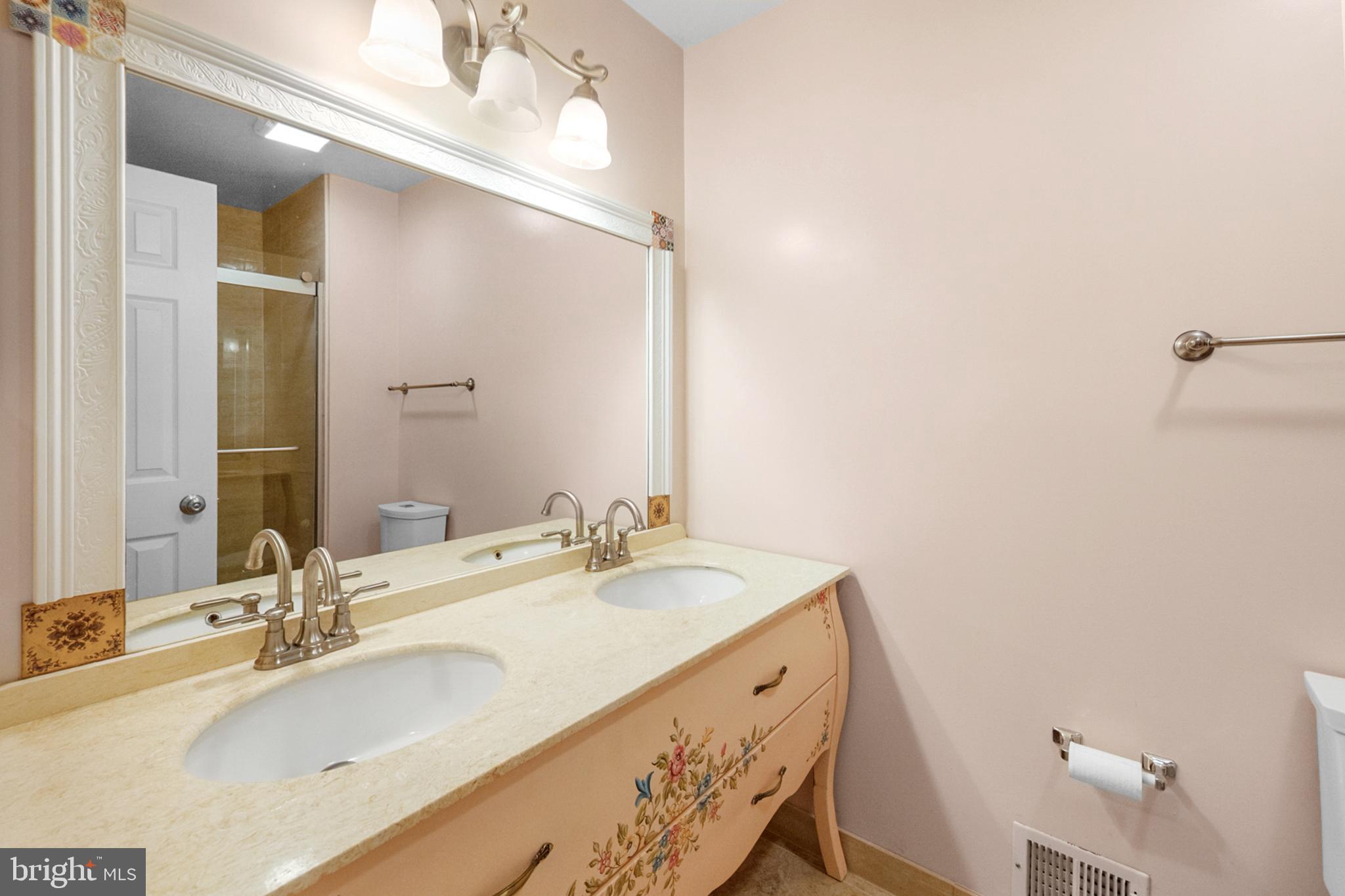 BELLE POND FARM - Residential