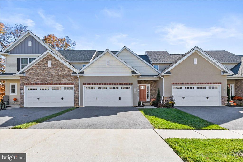 Photo of 2586 Camas Lane, East Petersburg, PA 17520 (MLS # PALA2043212)