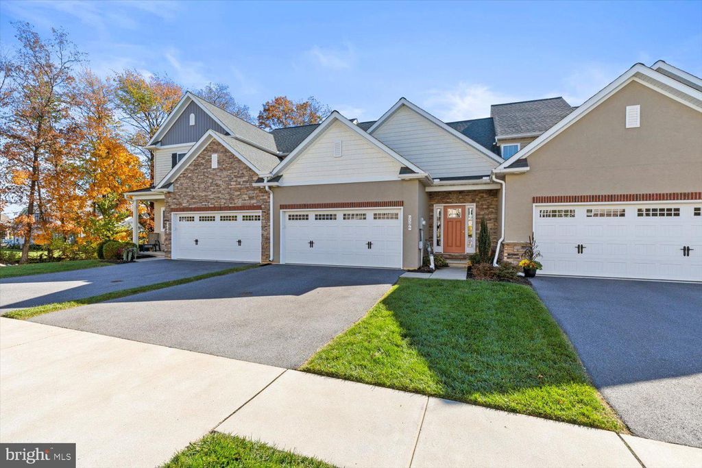 Photo of 2586 Camas Lane, East Petersburg, PA 17520 (MLS # PALA2043212)