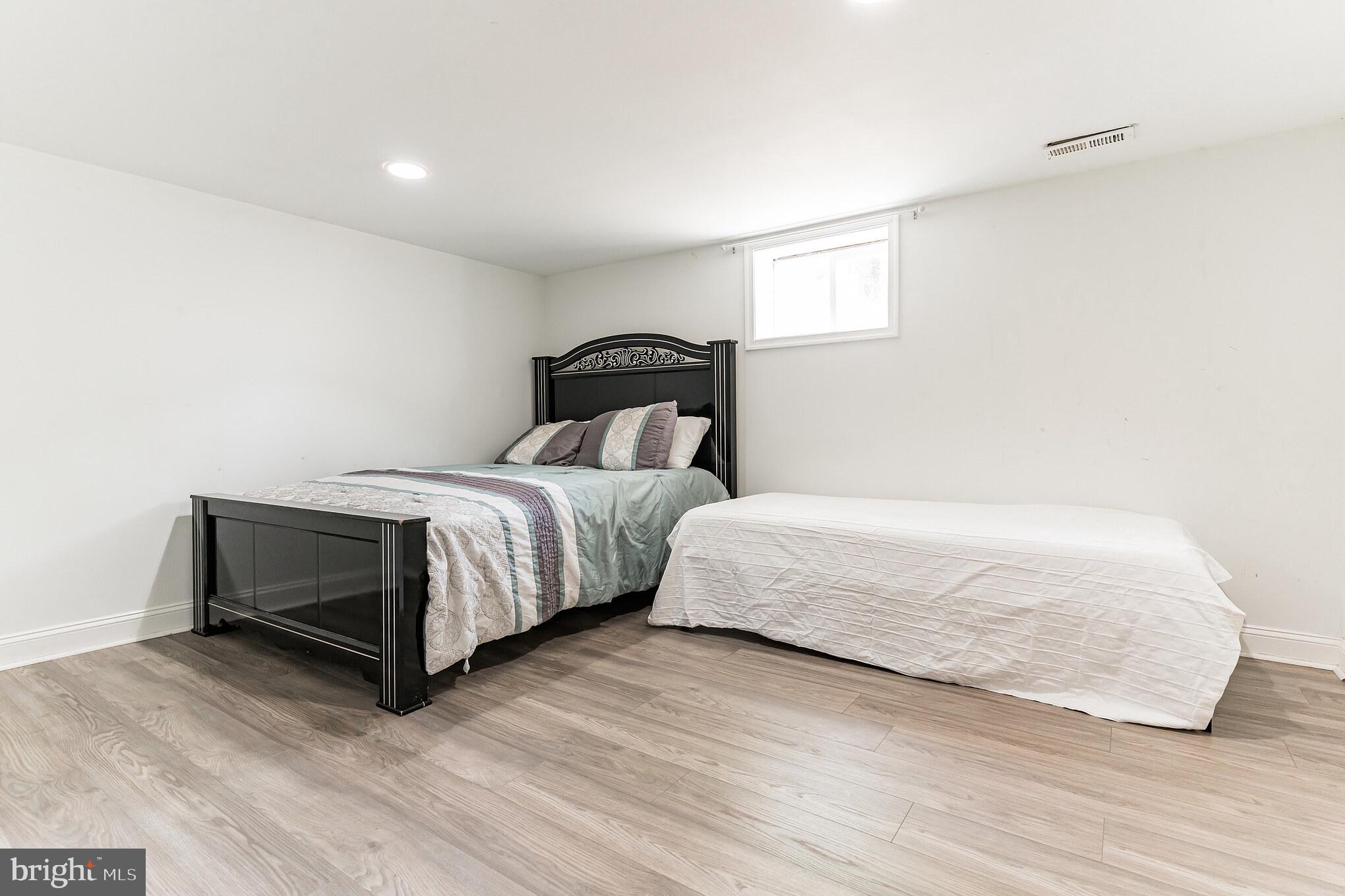 OLE LONGFIELD - Residential