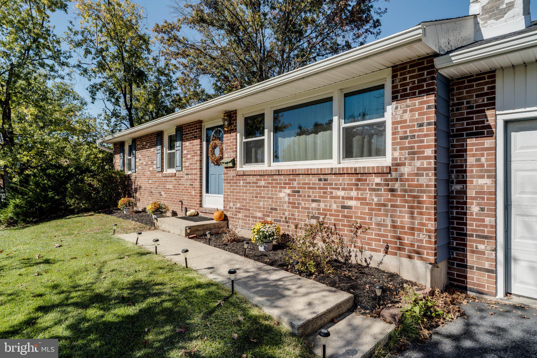 749 ROSEWOOD DRIVE