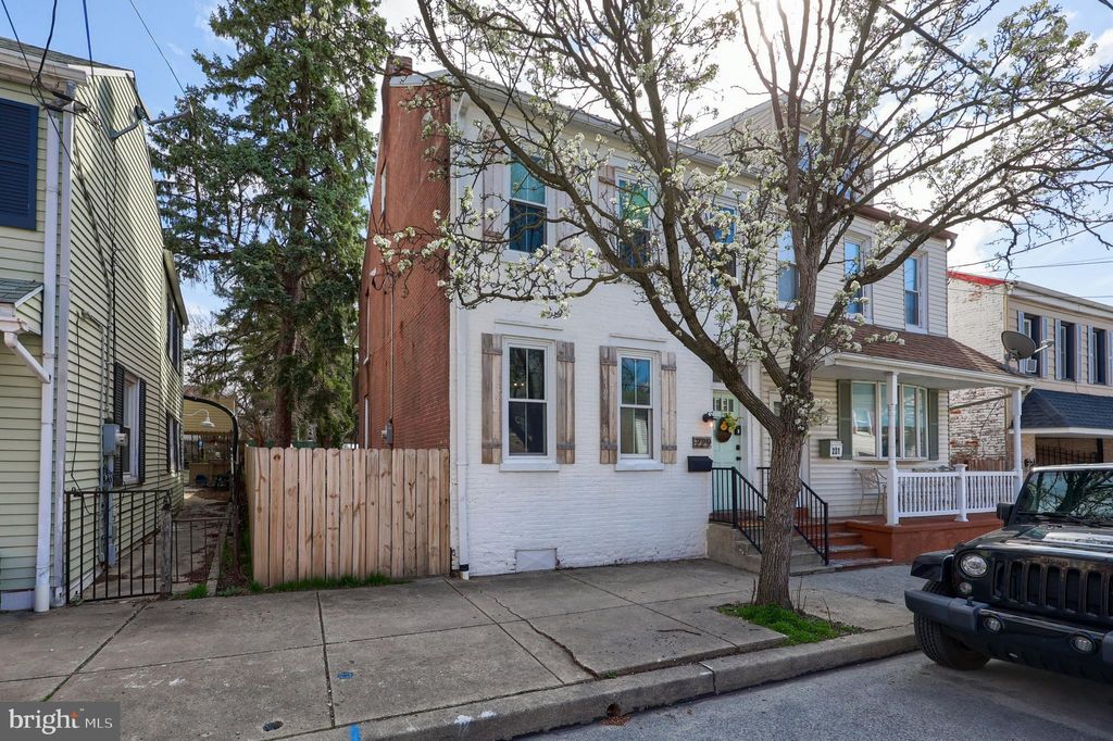 Photo of 229 S 4th Street, COLUMBIA, PA 17512 (MLS # PALA2066342)