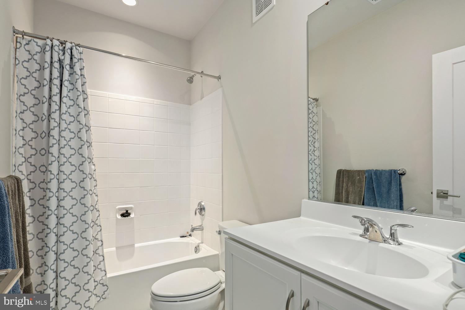 LOUDOUN VALLEY CARLISLE - Residential