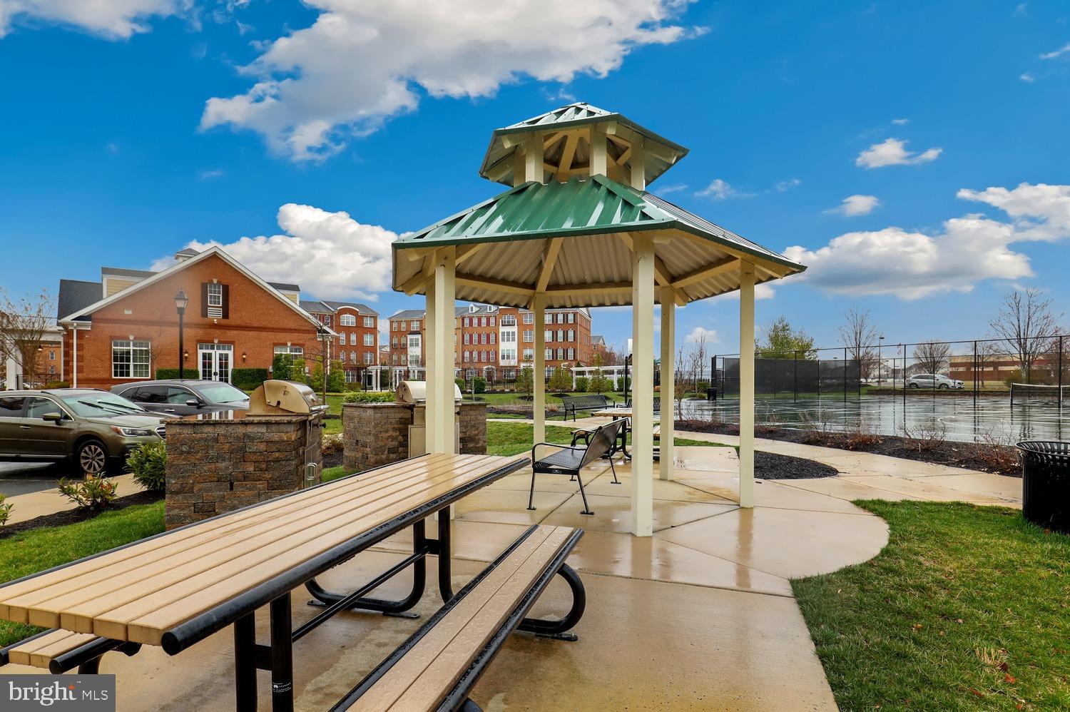 LOUDOUN VALLEY CARLISLE - Residential